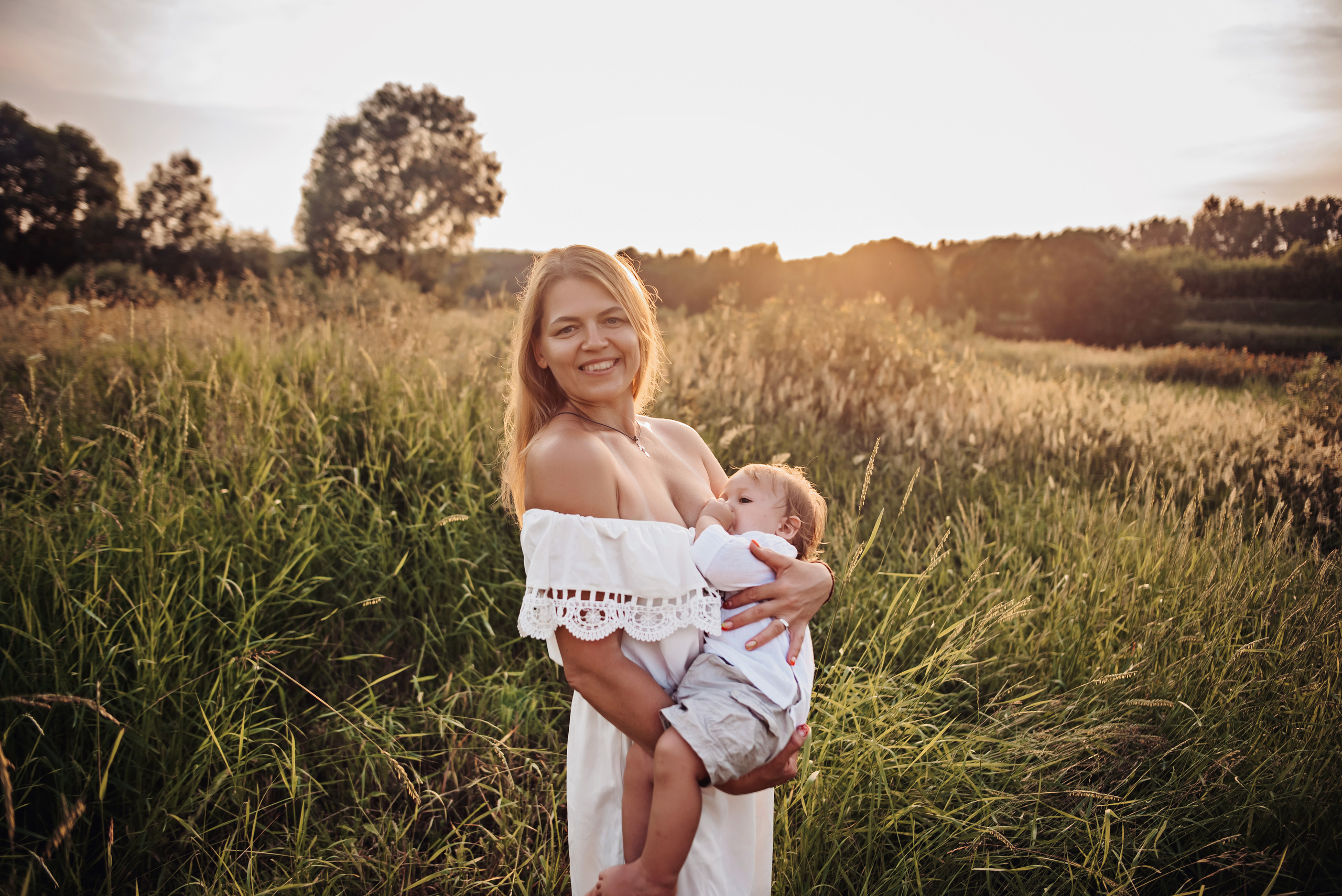 Наталья с детками у реки. Детский и семейный фотограф выпускной альбом Приморско-Ахтарск