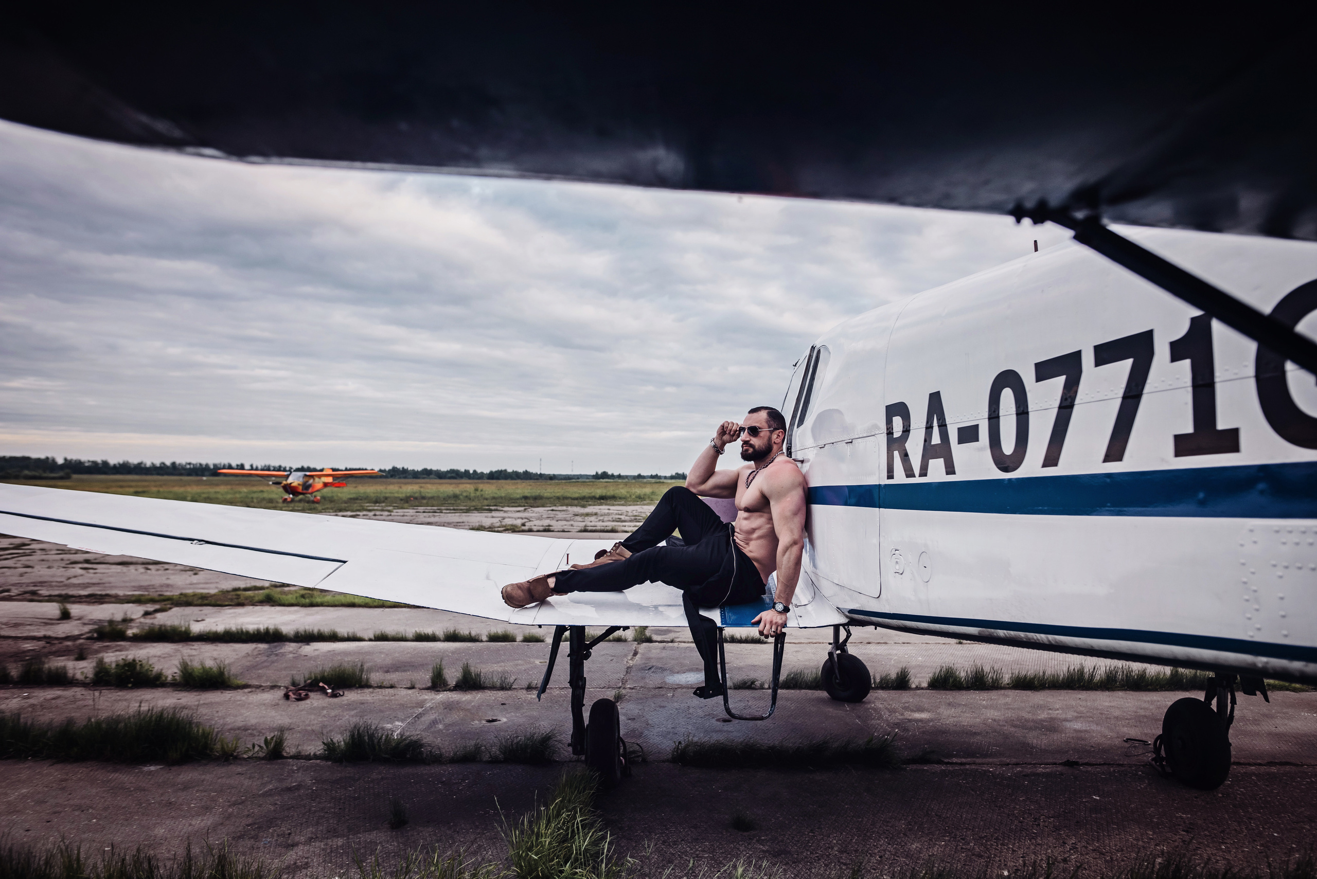 Первым делом самолеты. Детский и семейный фотограф выпускной альбом Приморско-Ахтарск