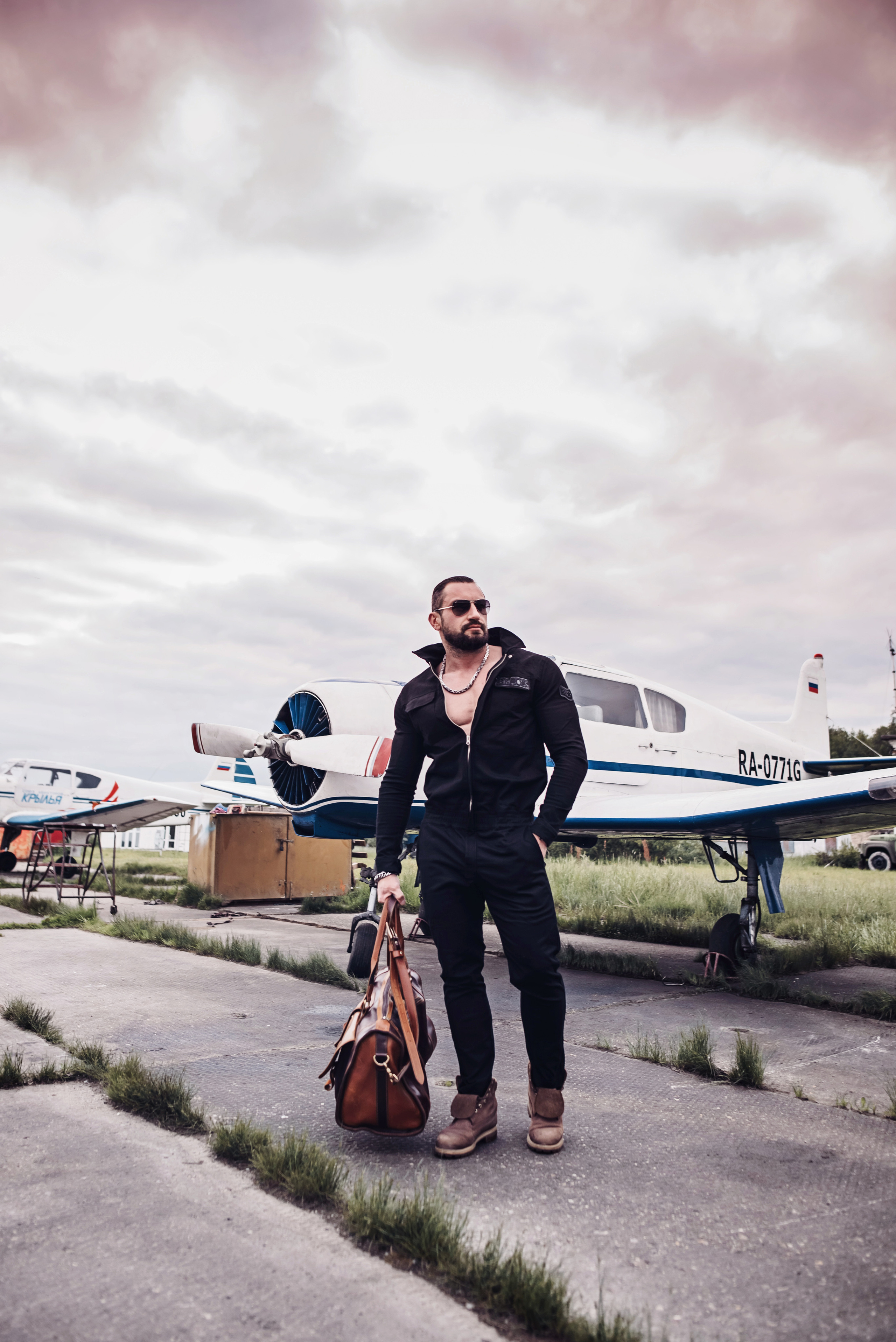 Первым делом самолеты. Детский и семейный фотограф выпускной альбом Приморско-Ахтарск