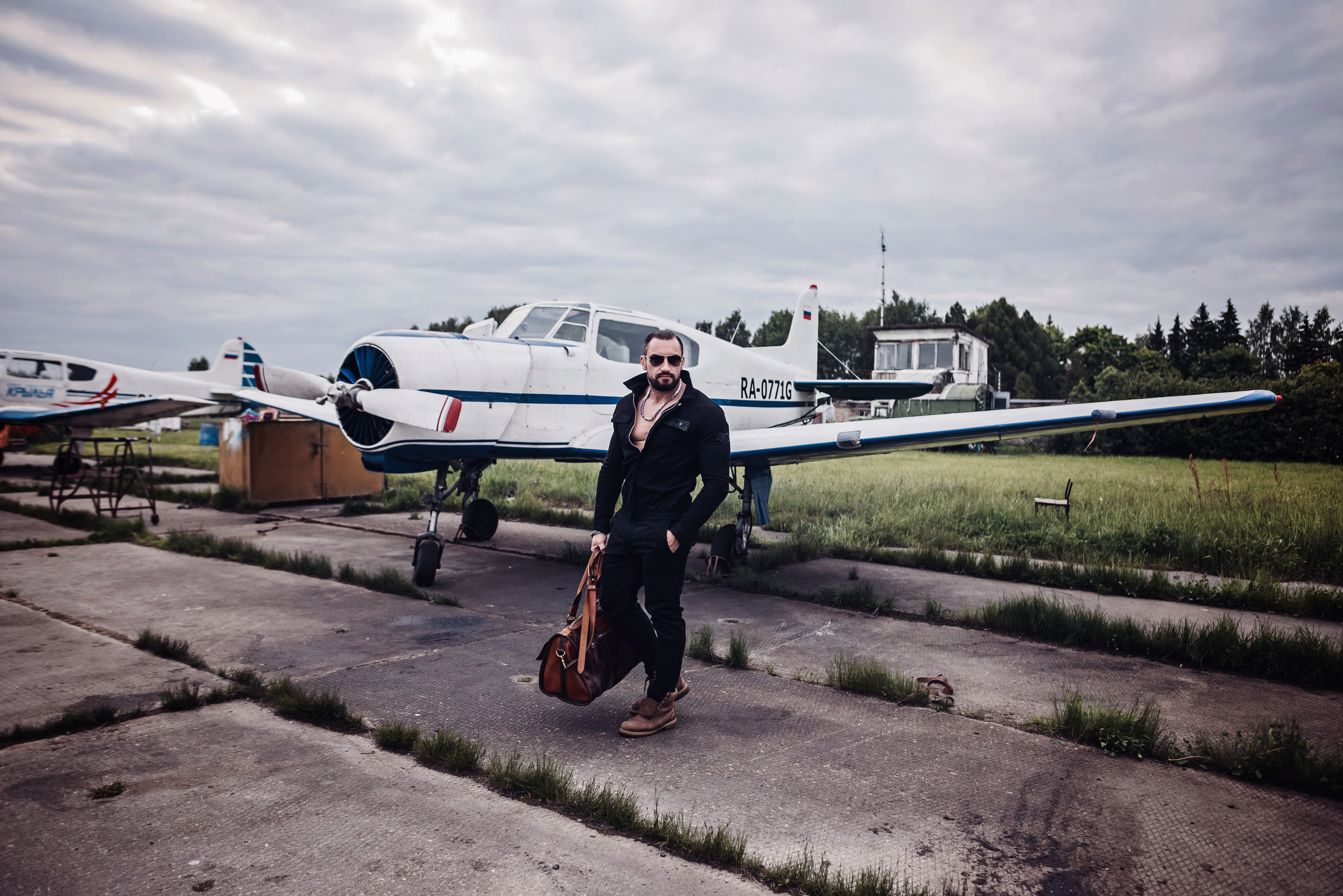Первым делом самолеты. Детский и семейный фотограф выпускной альбом Приморско-Ахтарск