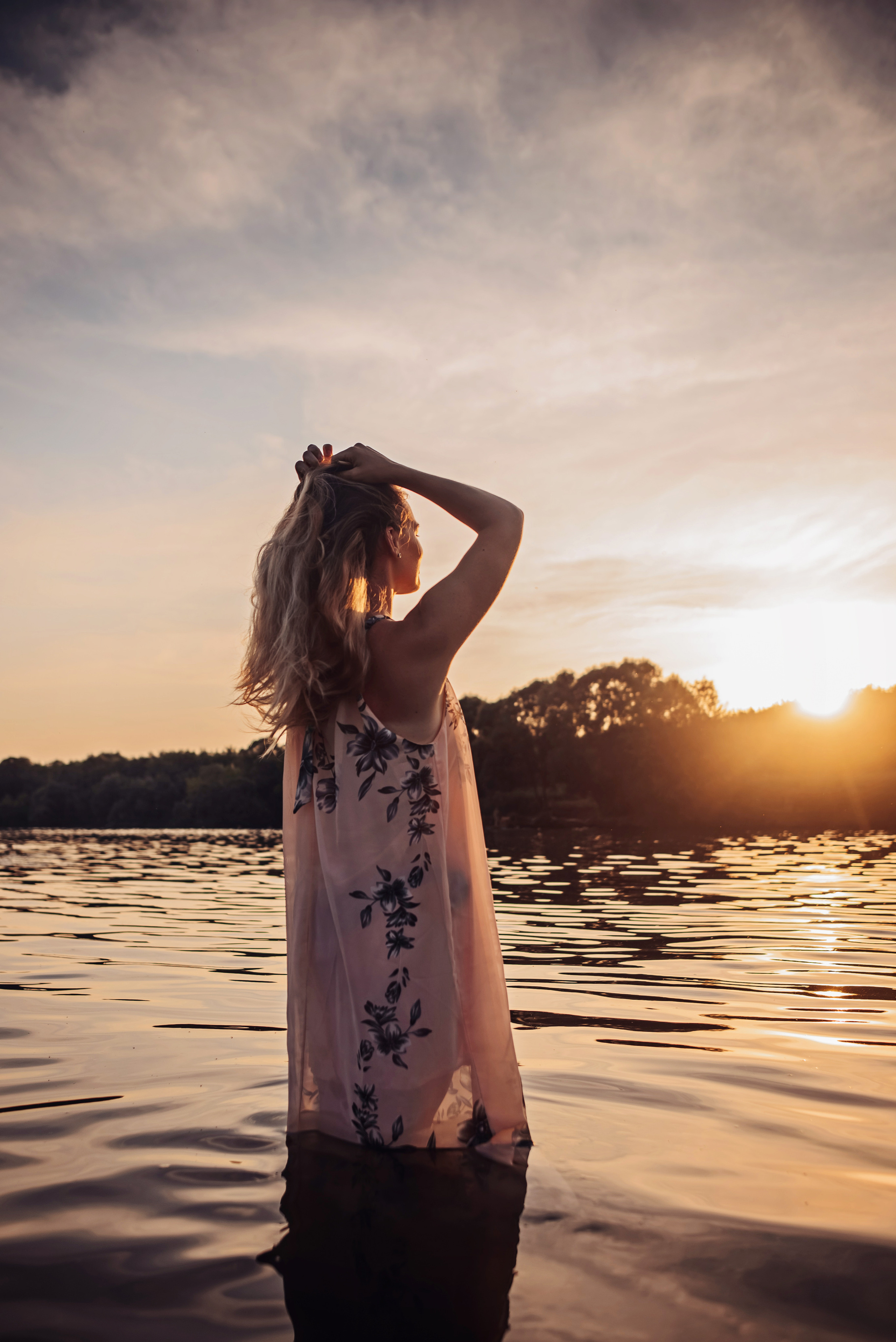 Виктория на закате. Детский и семейный фотограф выпускной альбом Приморско-Ахтарск