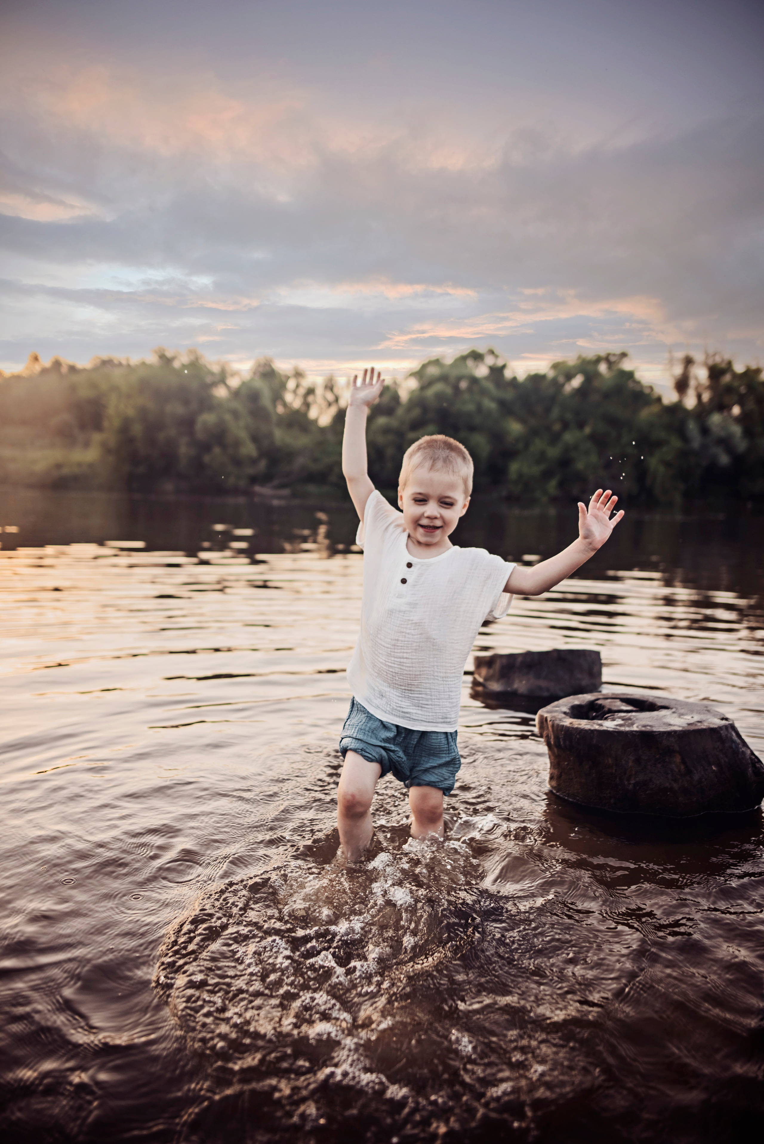 Виктория и Дмитрий с детками. Детский и семейный фотограф выпускной альбом Приморско-Ахтарск