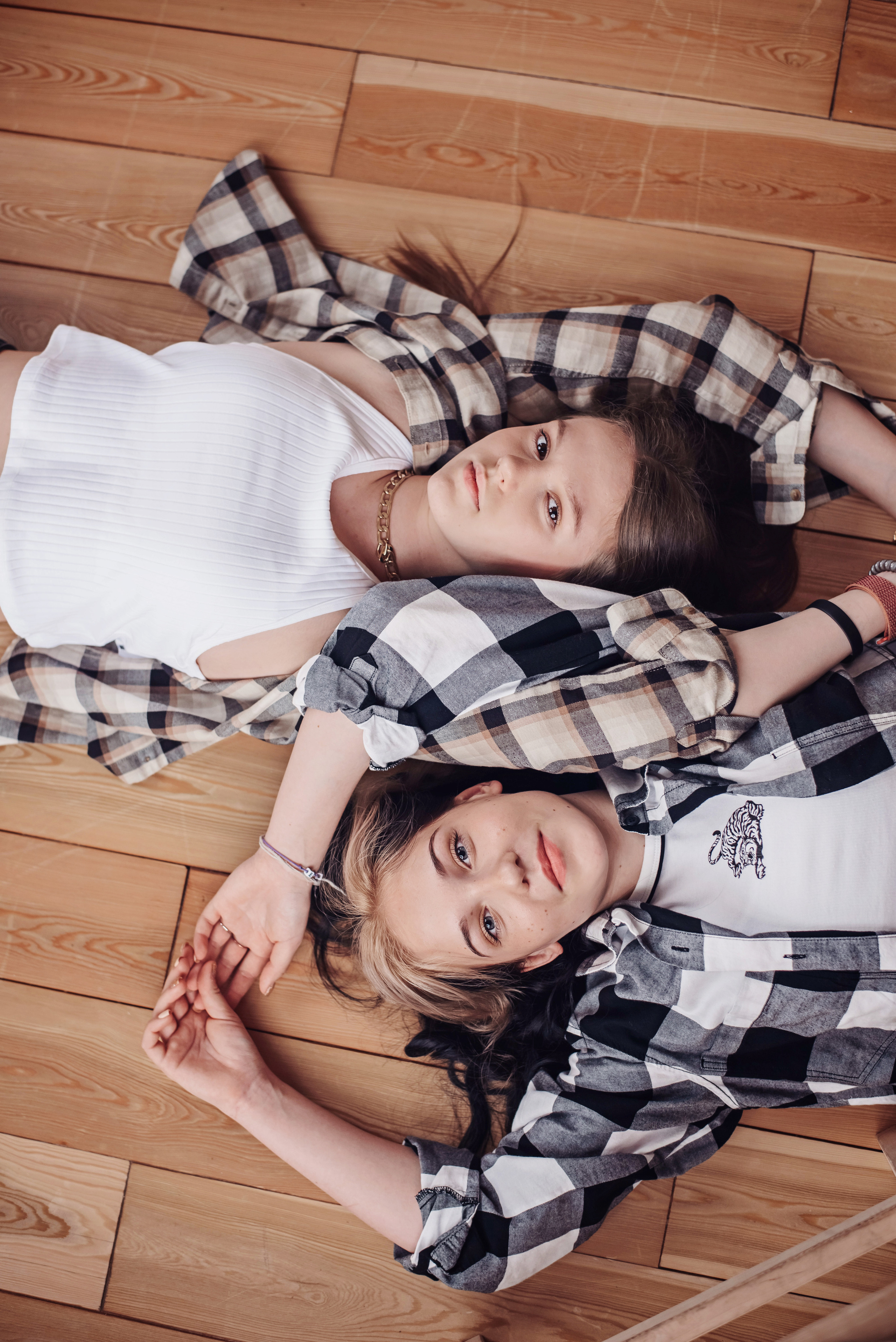 Василиса на флаконе. Детский и семейный фотограф выпускной альбом Приморско-Ахтарск