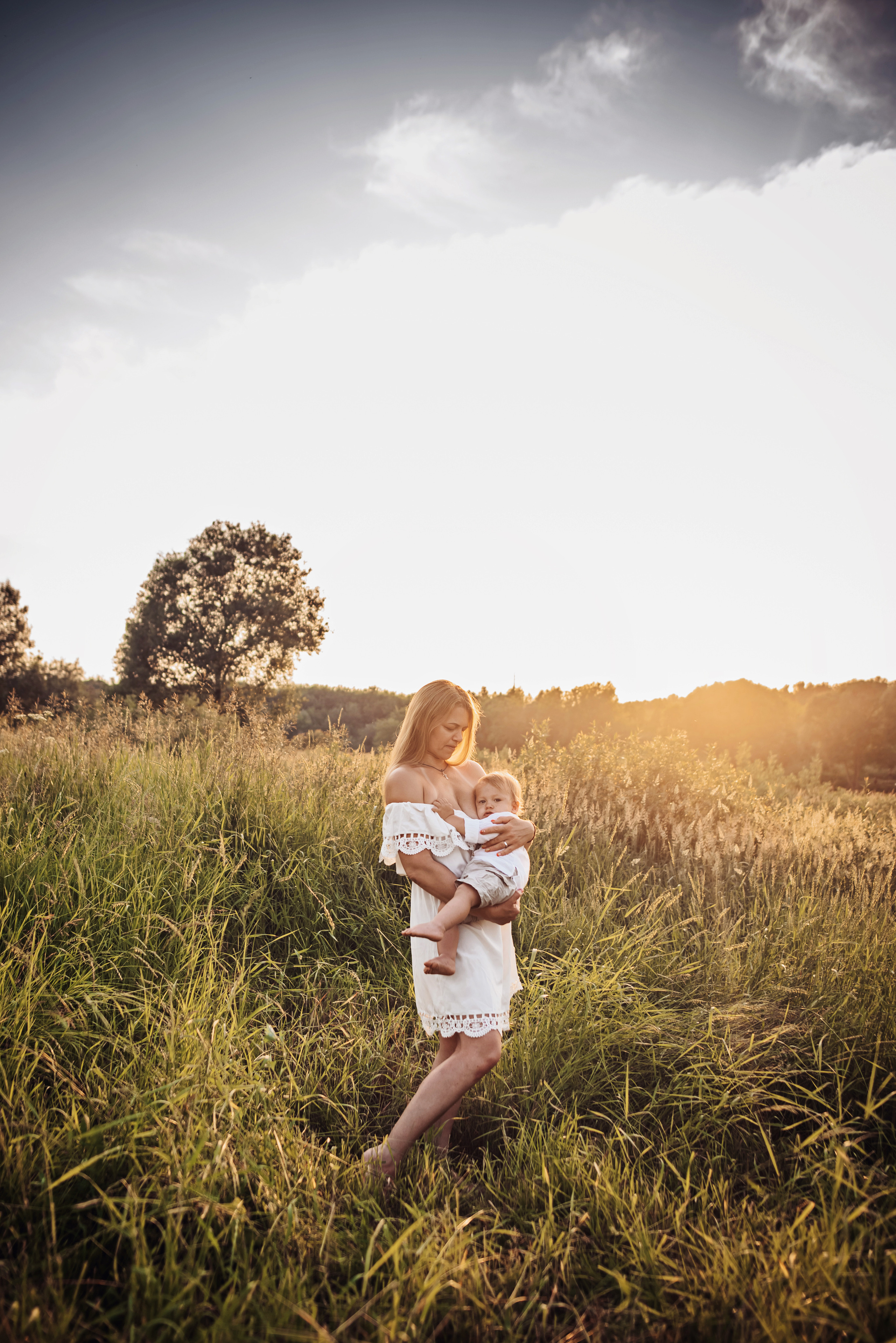 Наталья с детками у реки. Детский и семейный фотограф выпускной альбом Приморско-Ахтарск