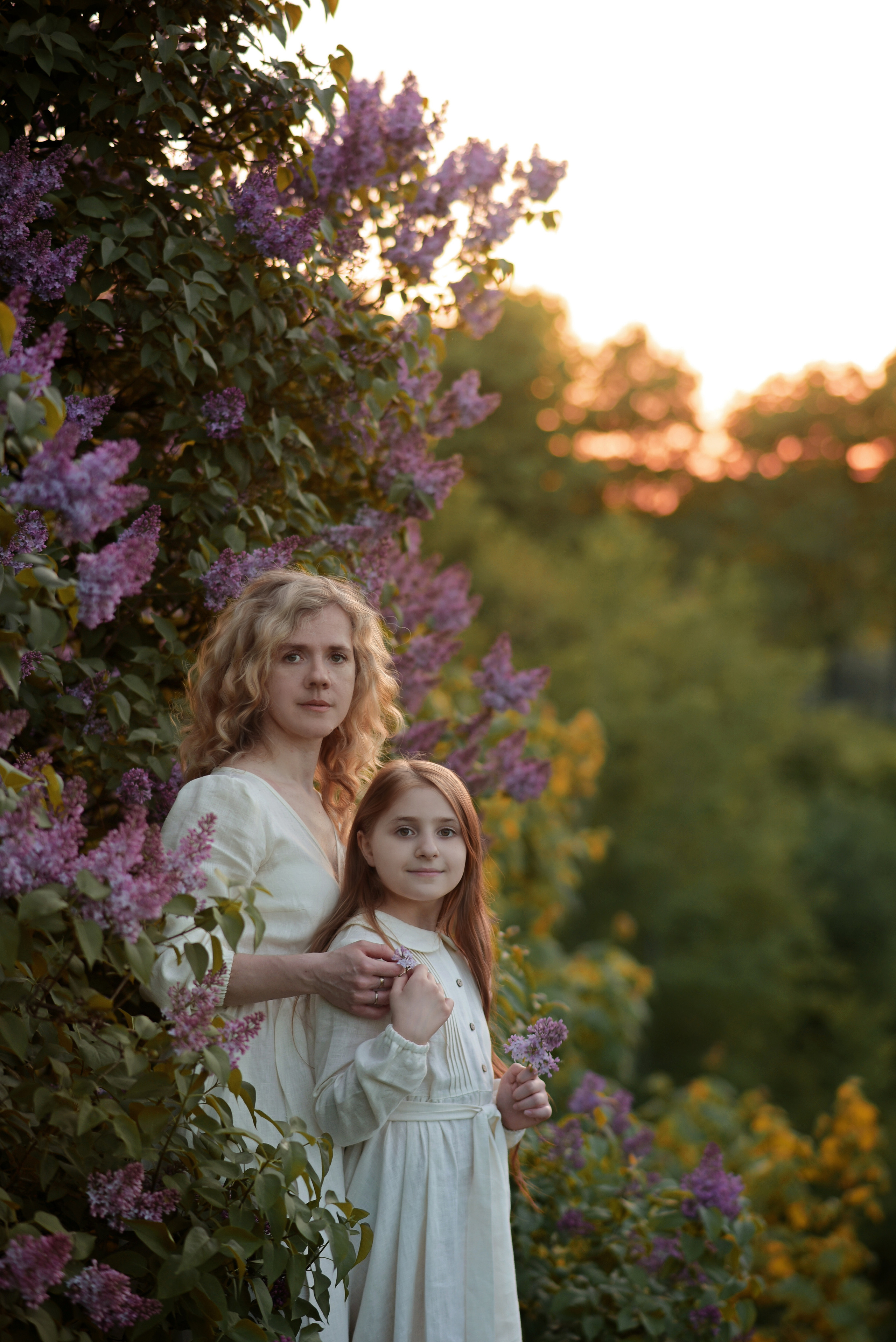 Прекрасное цветение, Юля и Ева. Детский и семейный фотограф выпускной альбом Приморско-Ахтарск