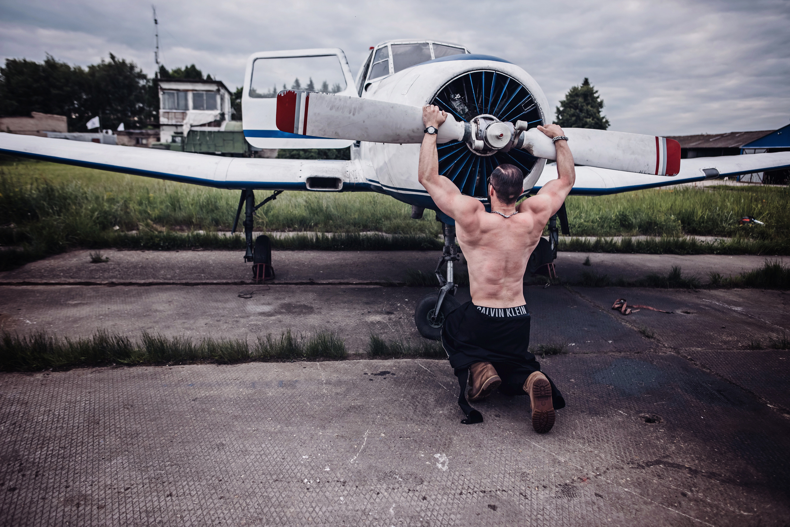 Первым делом самолеты. Детский и семейный фотограф выпускной альбом Приморско-Ахтарск