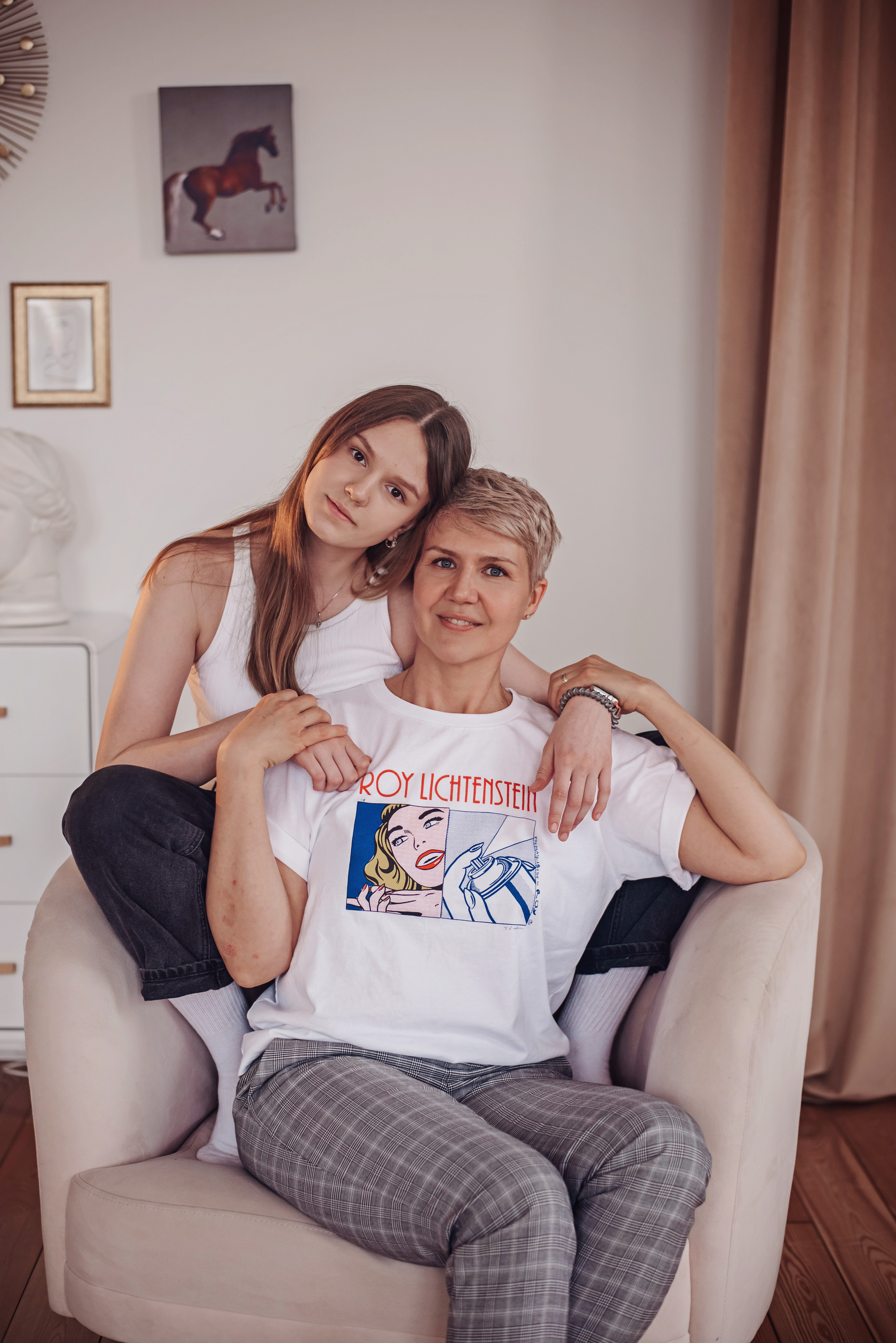 Василиса на флаконе. Детский и семейный фотограф выпускной альбом Приморско-Ахтарск