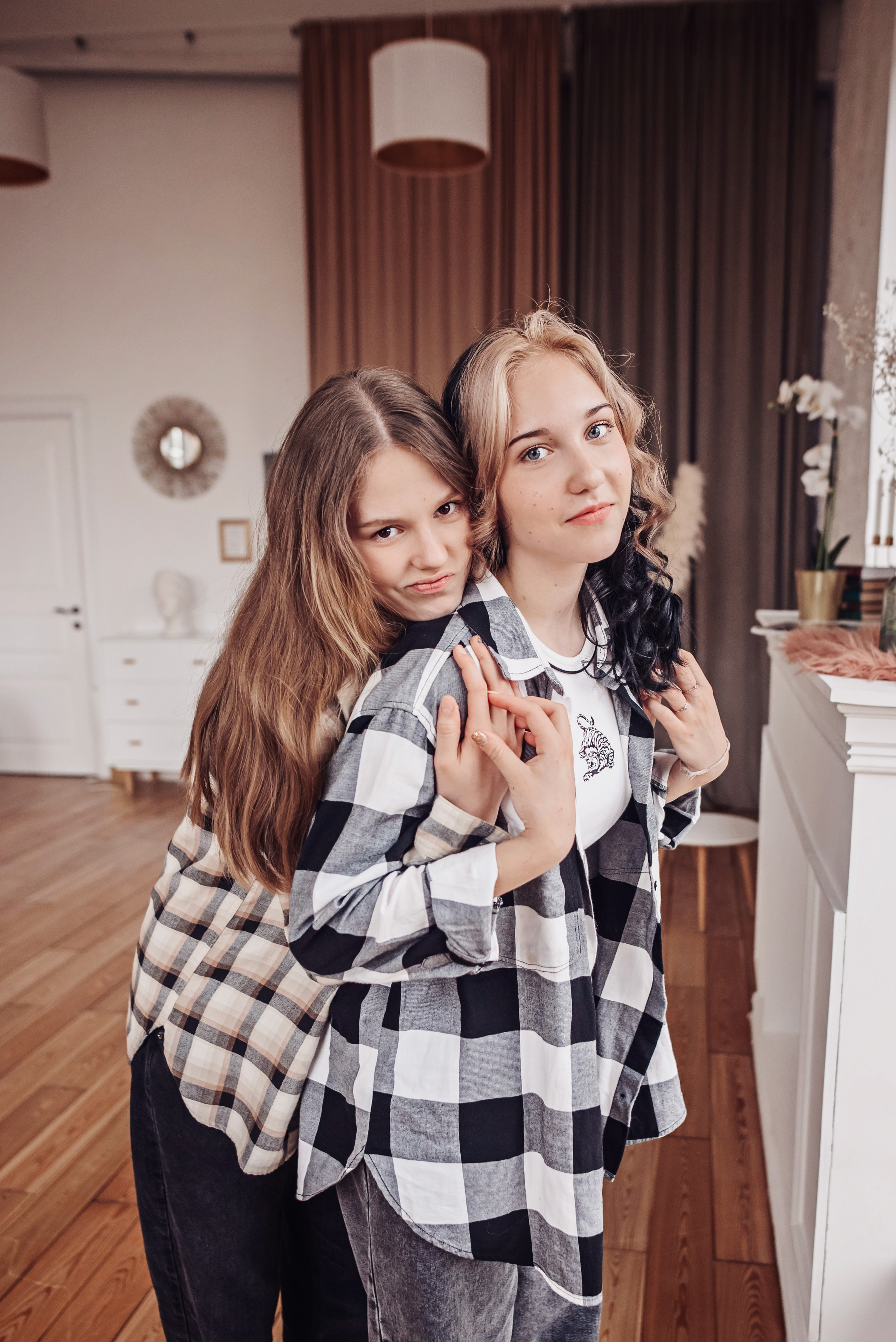 Василиса на флаконе. Детский и семейный фотограф выпускной альбом Приморско-Ахтарск