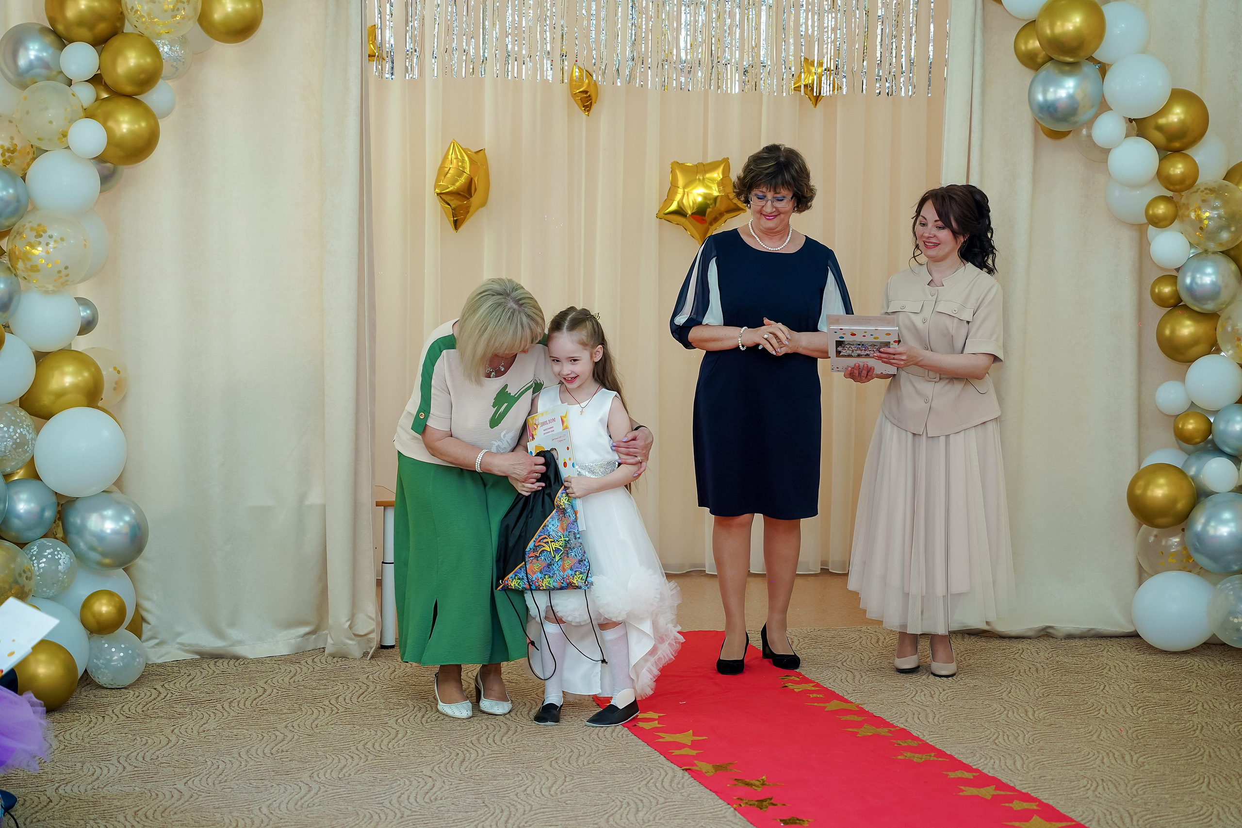 Фотосъемка видеосъёмка фотограф видеооператор новогодних утренников  в. Фотограф, видеооператор Нина Коршунова