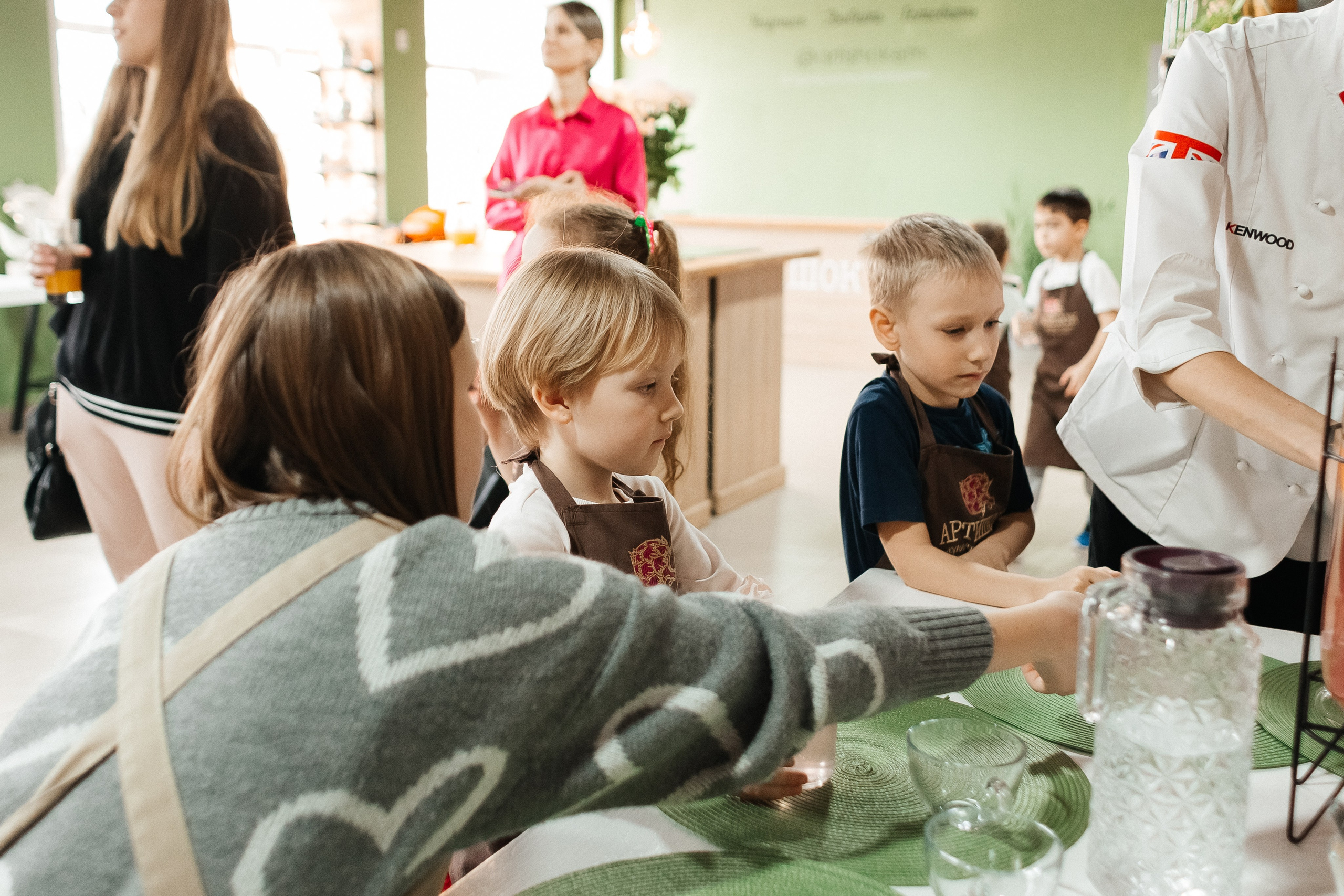 Детский мастер-класс в «АРТиШОК». Фотограф Кемерово | Сергей