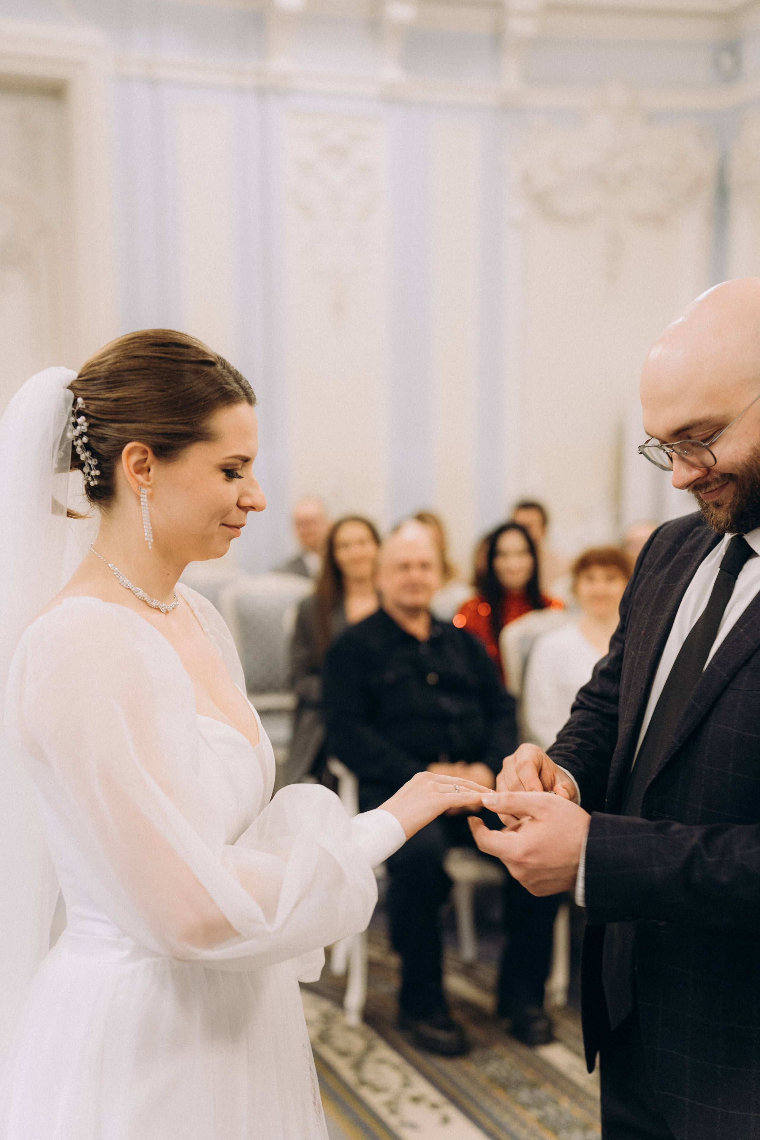 СВАДЕБНАЯ СЬЕМКА ВО ВТОРОМ ДВОРЦЕ (ДЕКАБРЬ) ТАКЖЕ СЬЕМКА В СТУДИИ НА ЧЕРНЫШЕВСКОЙ. Профессиональный фотограф, Санкт-Петербург — Виктория Богомолова