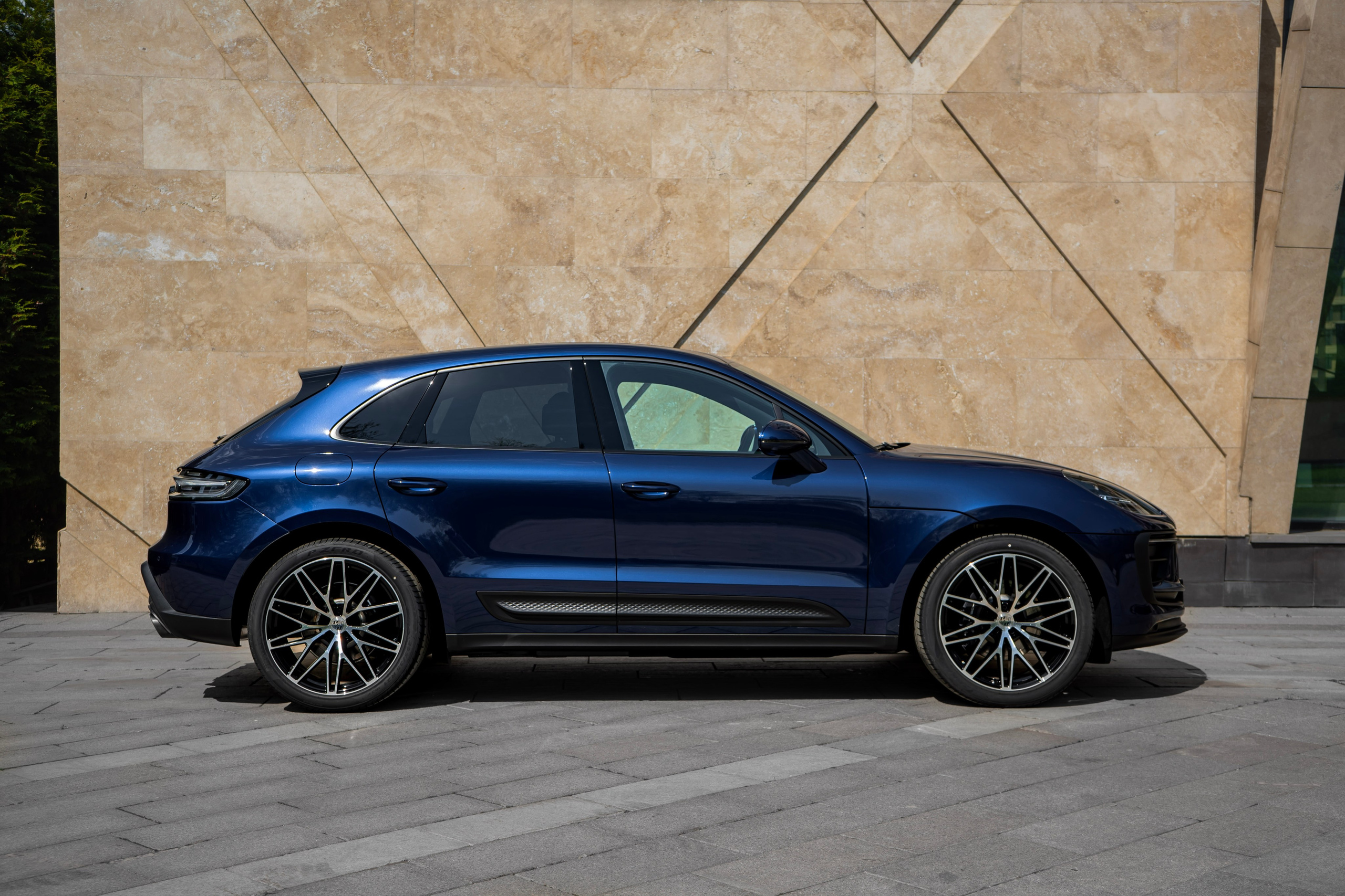 Porsche Macan. Автомобильный фотограф Ногинск Денис Городок