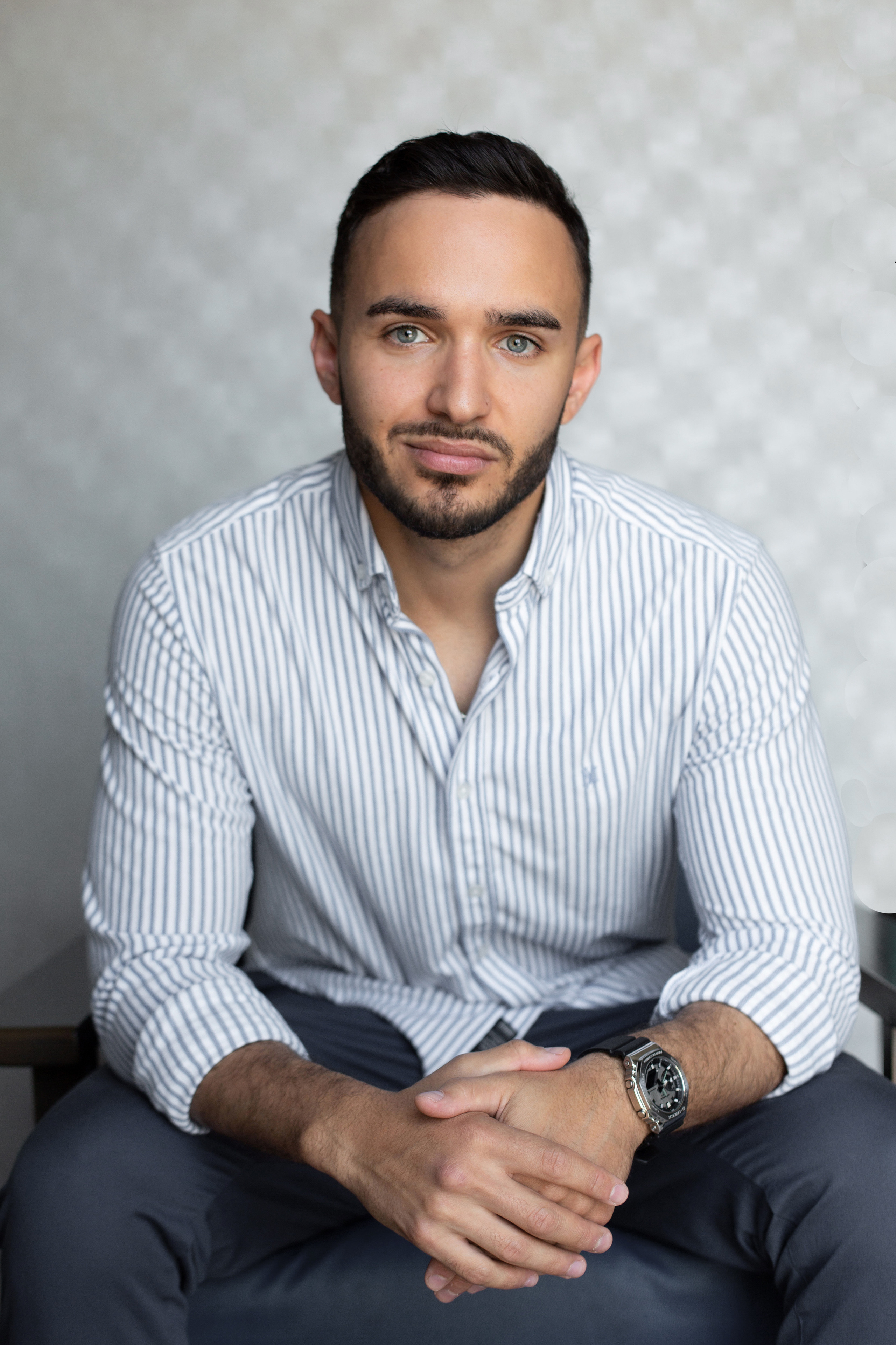 Anton. Business portrait in hotel