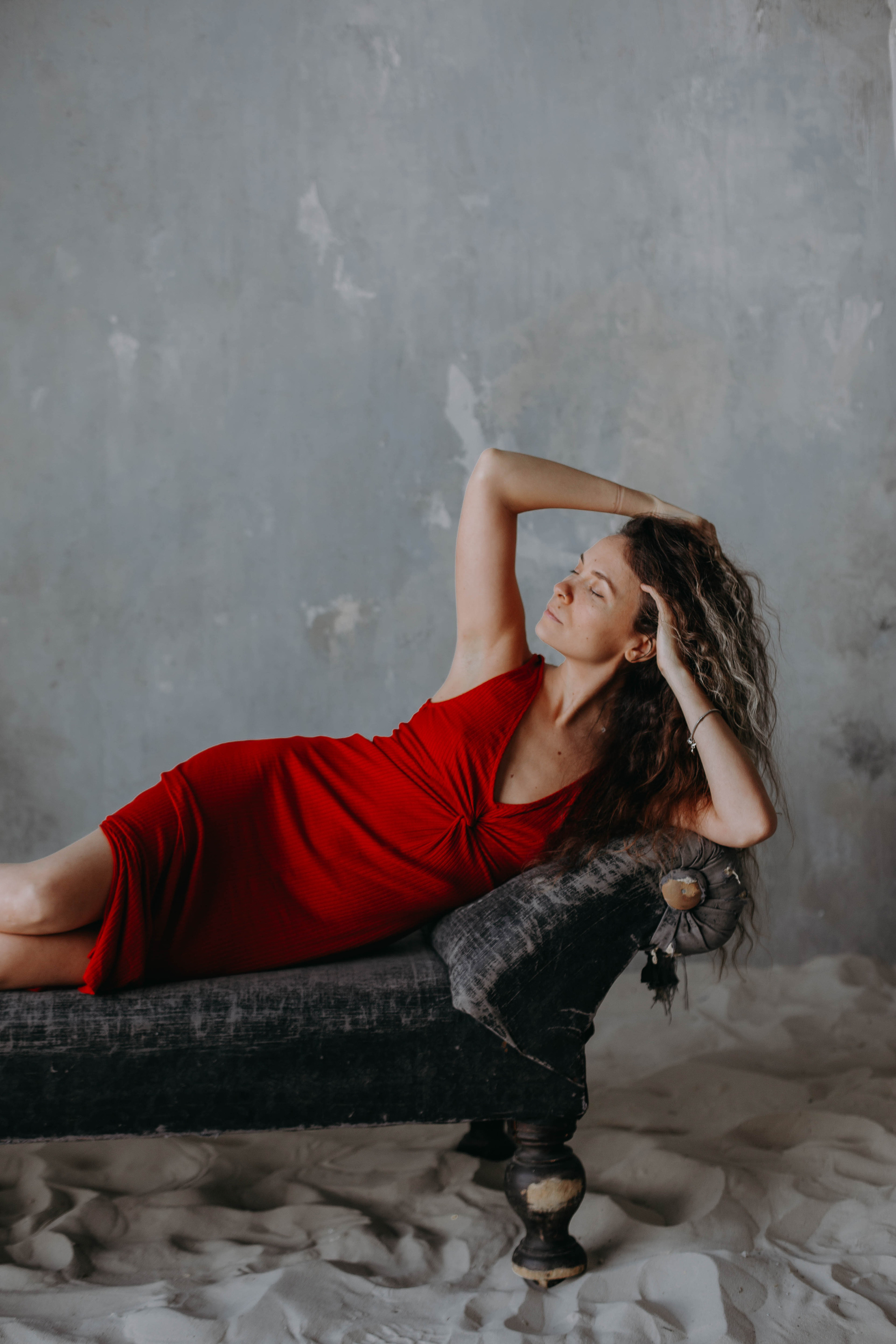 Studio Sand Portraits Dubai | Artistic Photography