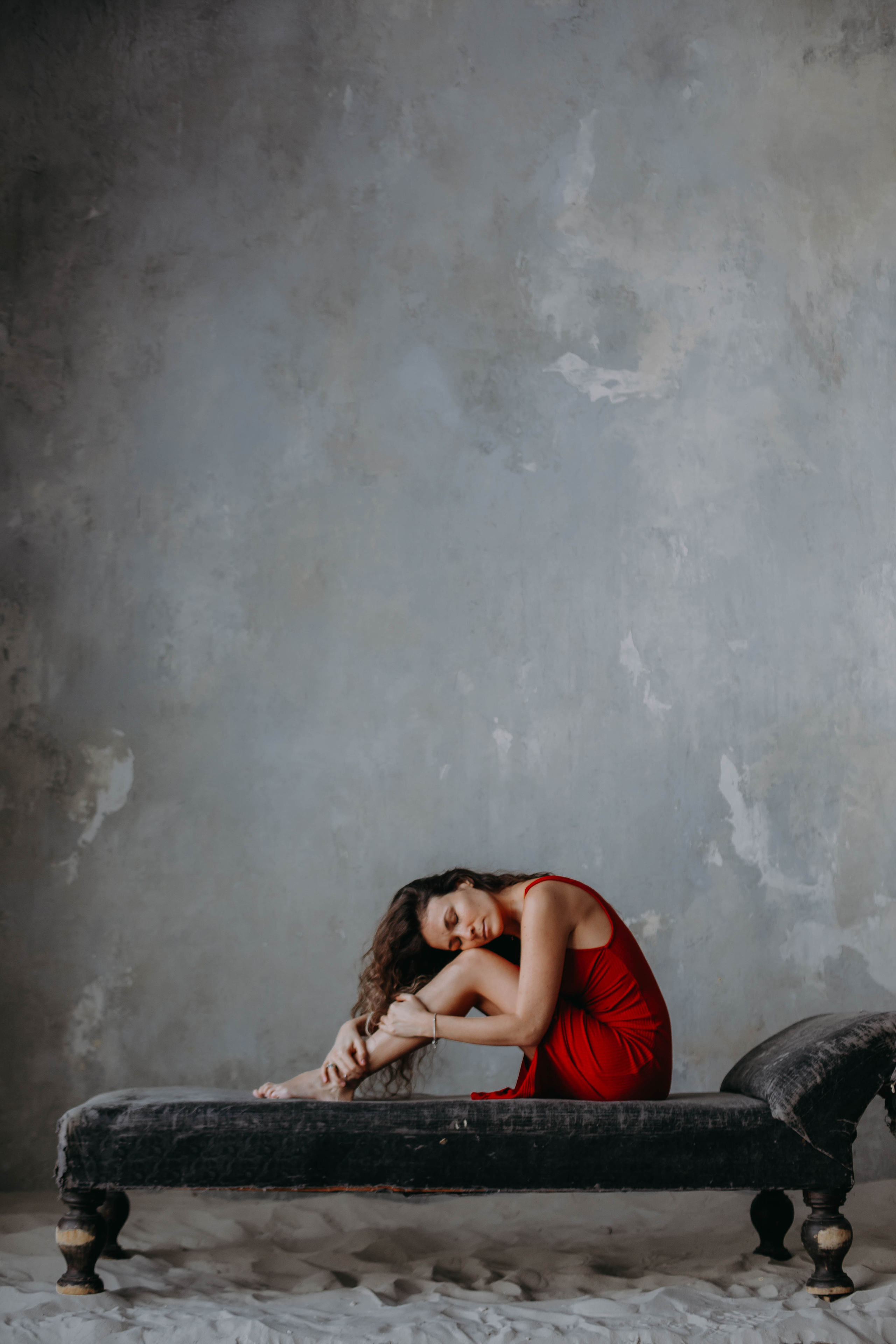 Studio Sand Portraits Dubai | Artistic Photography