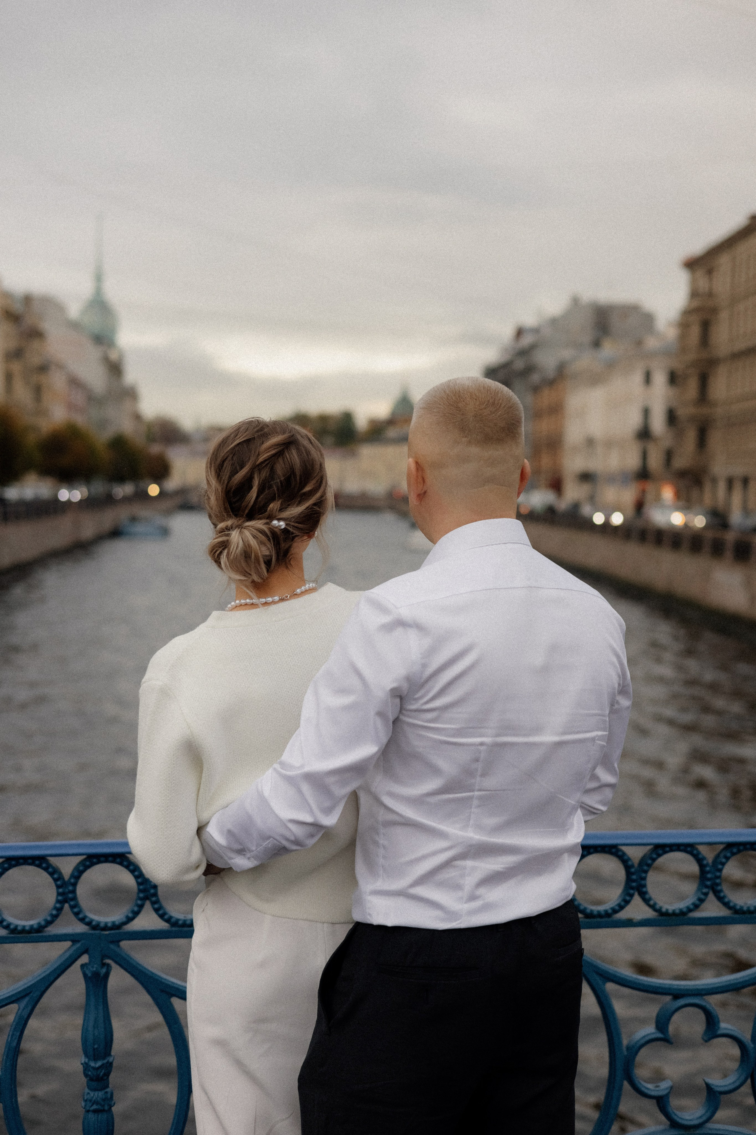 Свадебная прогулка у Исаакия. Свадебный фотограф в Санкт-Петербурге Ксения Кобышева
