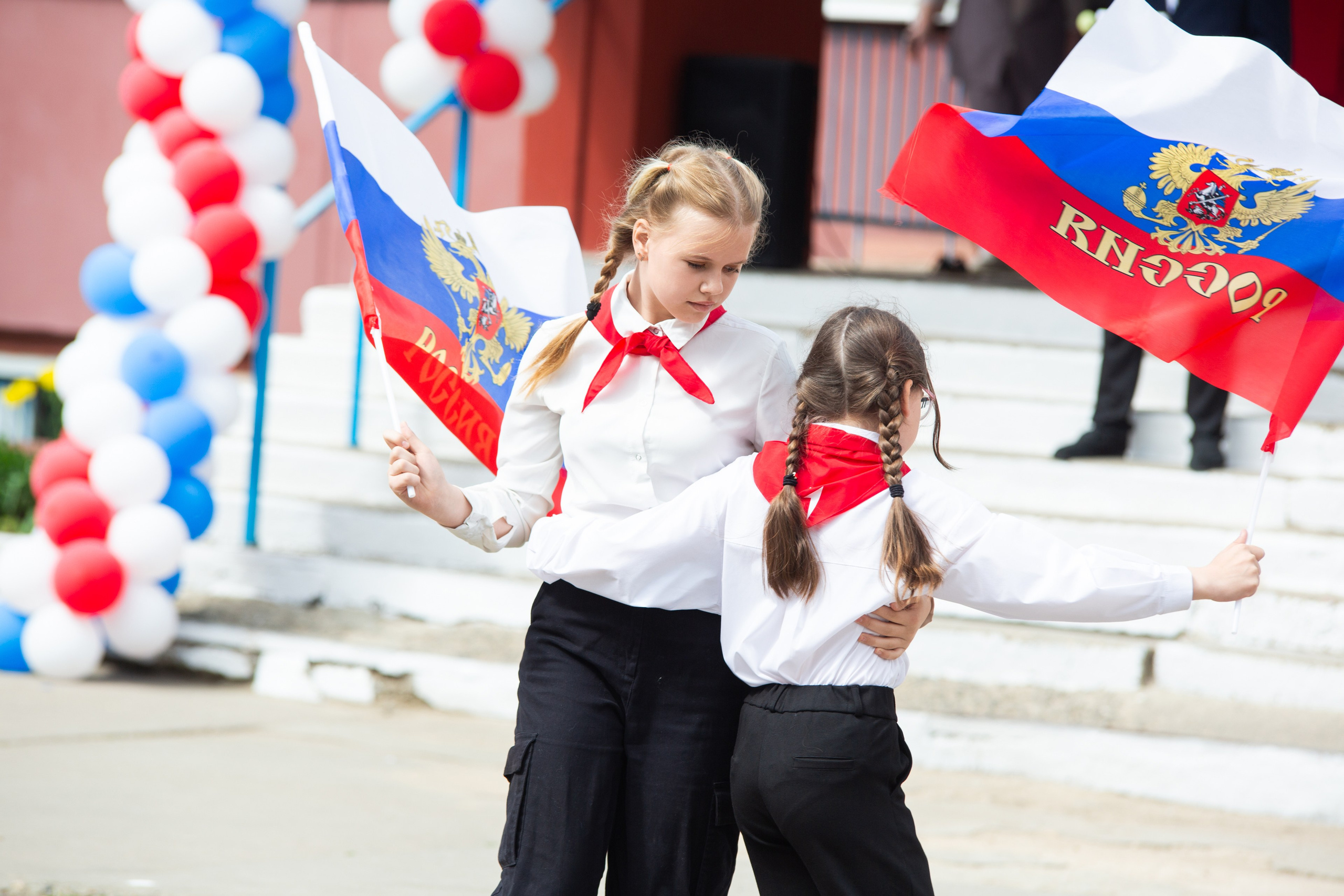 ПОСЛЕДНИЙ ЗВОНОК 2025 9 ШКОЛА. ТВОЙ АЛЬБОМ / ТВОИ ПРАВИЛА