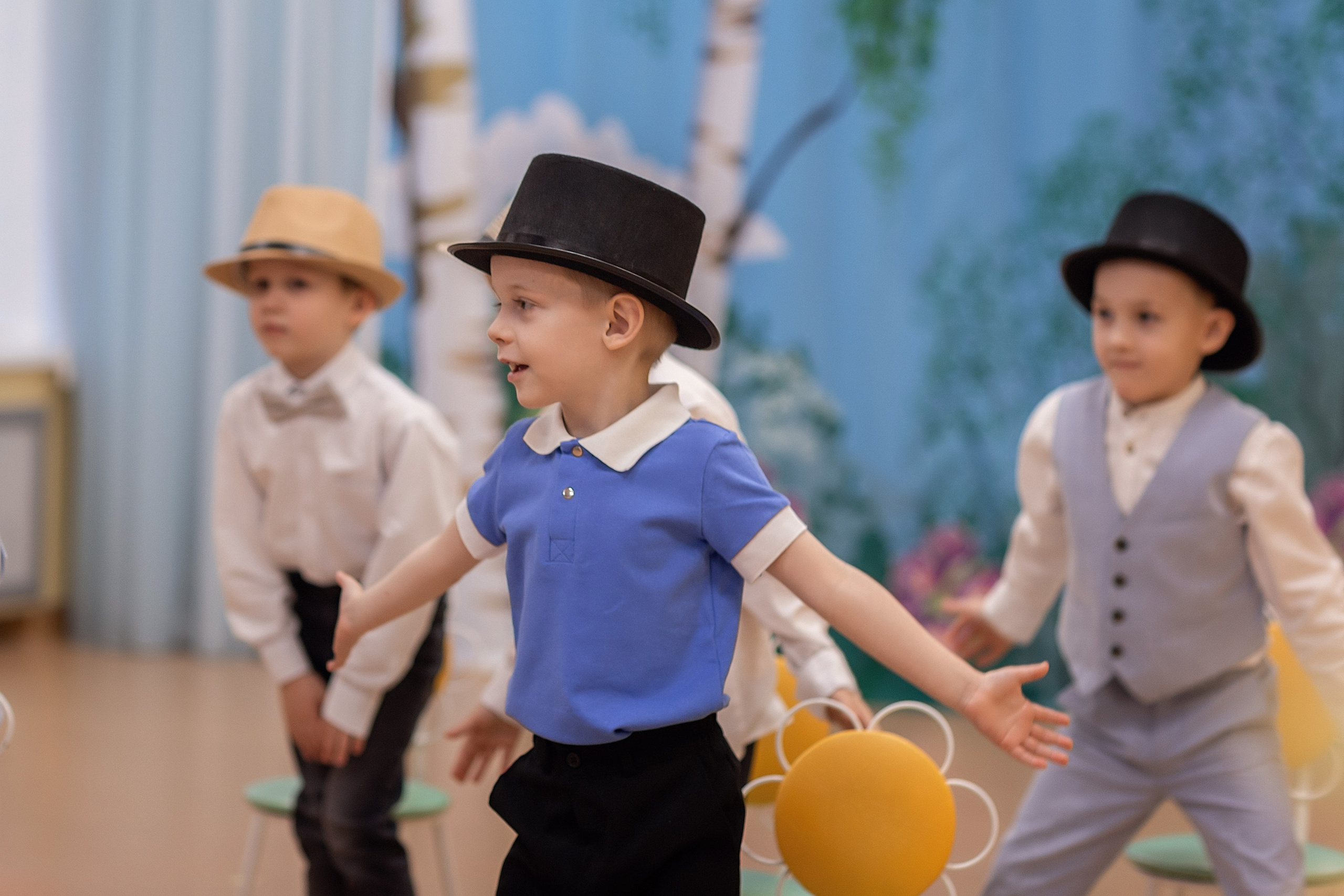 Весенний утренник_старшая группа_2025. Семейный фотограф в Санкт-Петербурге