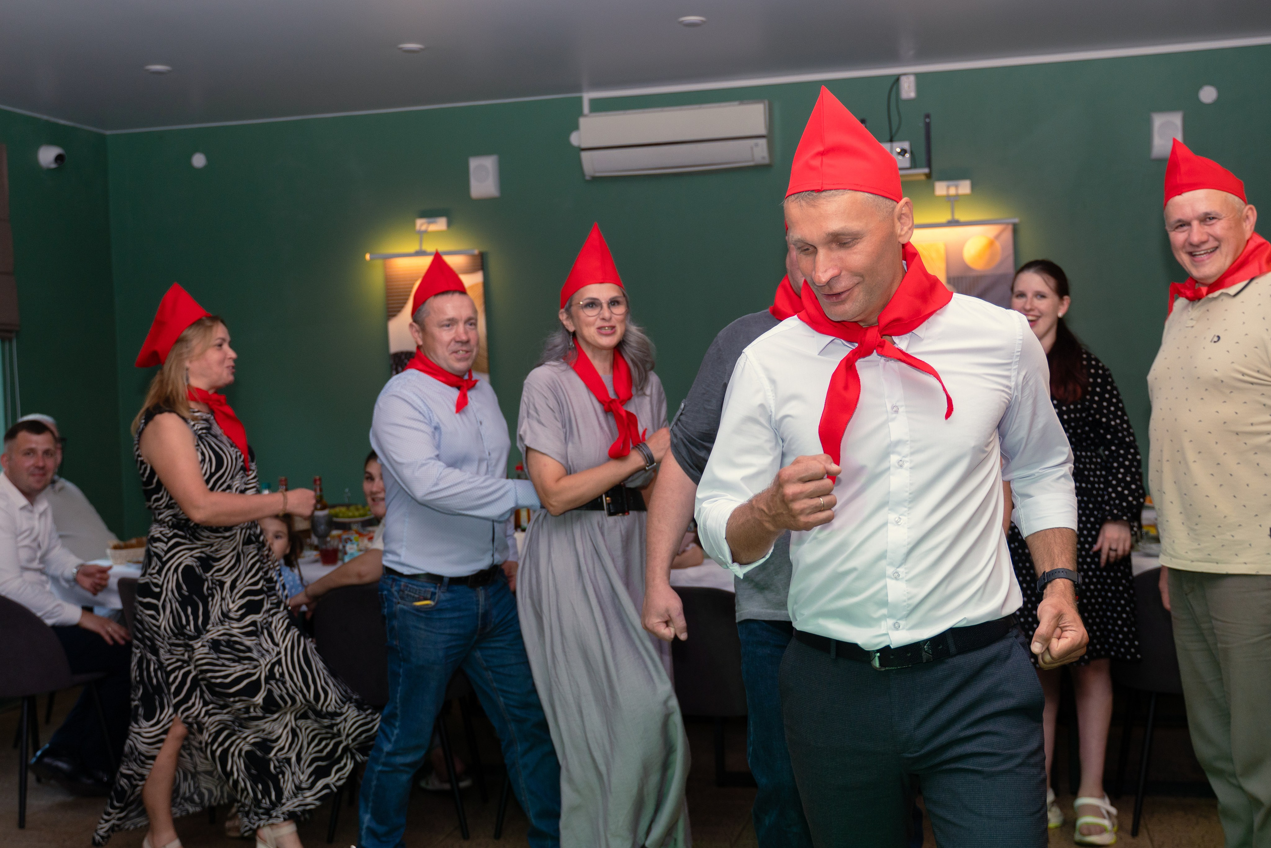 Банкеты: День рождения. Фотограф Пикалево, Бокситогорск, Тихвин