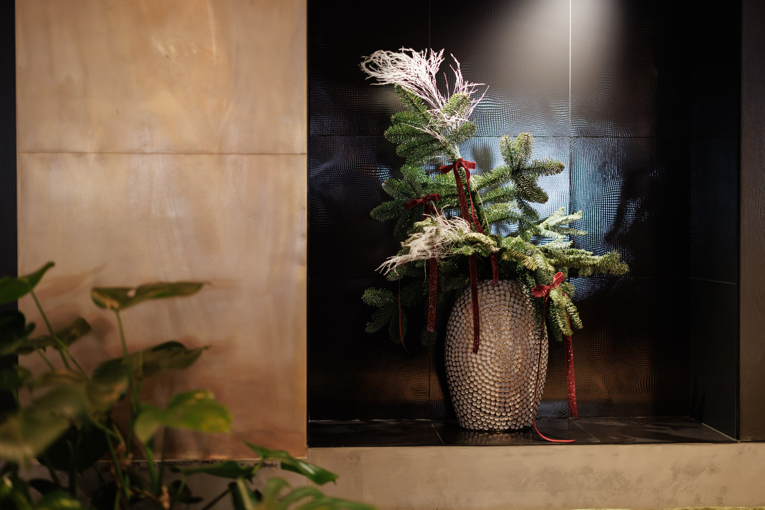 Фотограф для интерьерной съемки ресторана. Контент для бизнеса в Екатеринбурге Полдень Медиа