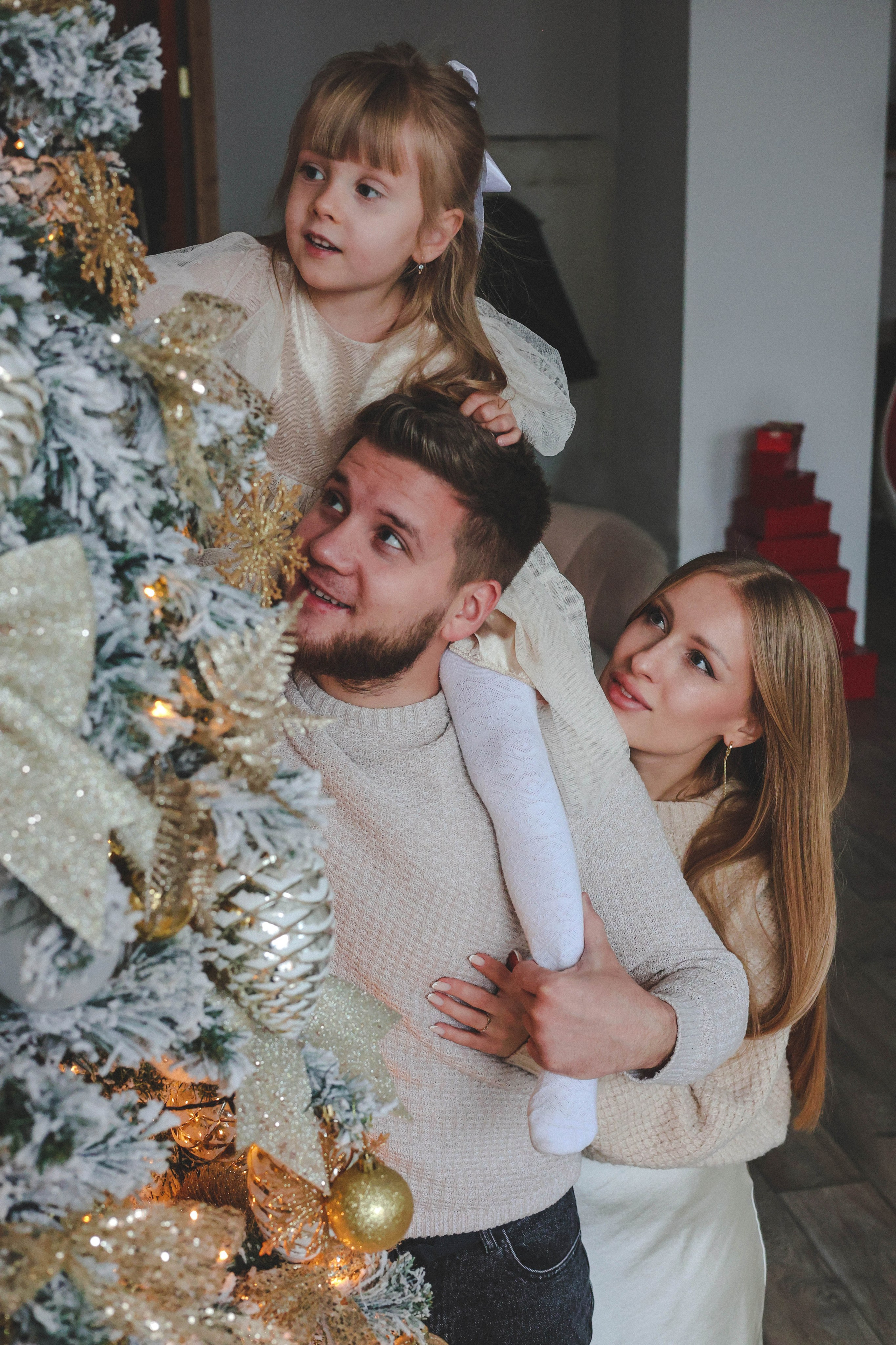 Новогодняя история «Кира и ее семья». Фотограф в Москве Анастасия Калинина