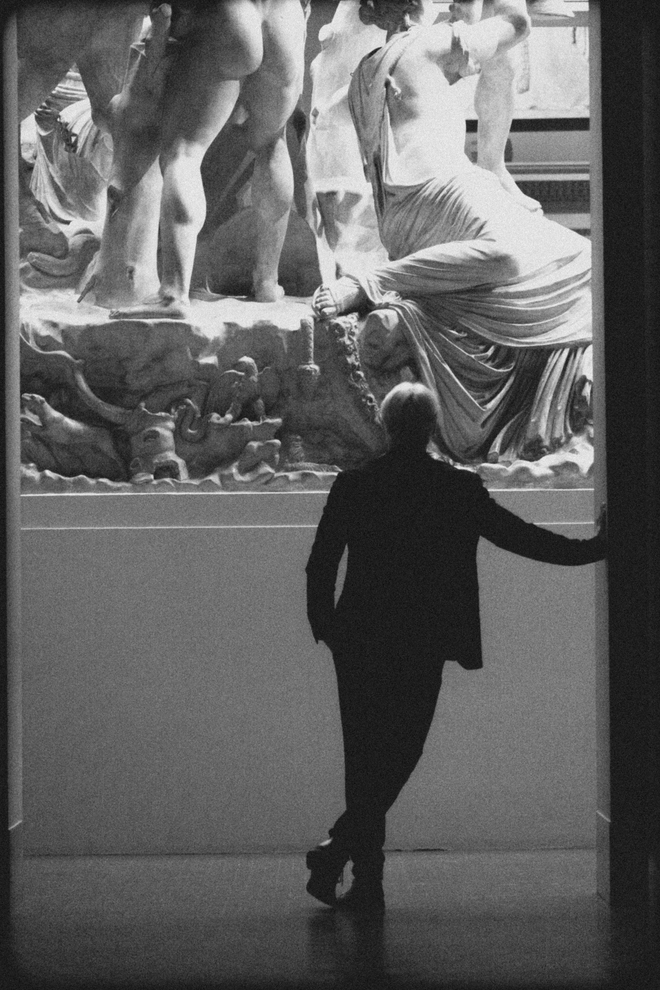 Сергей. Jean De Vivre Gallery