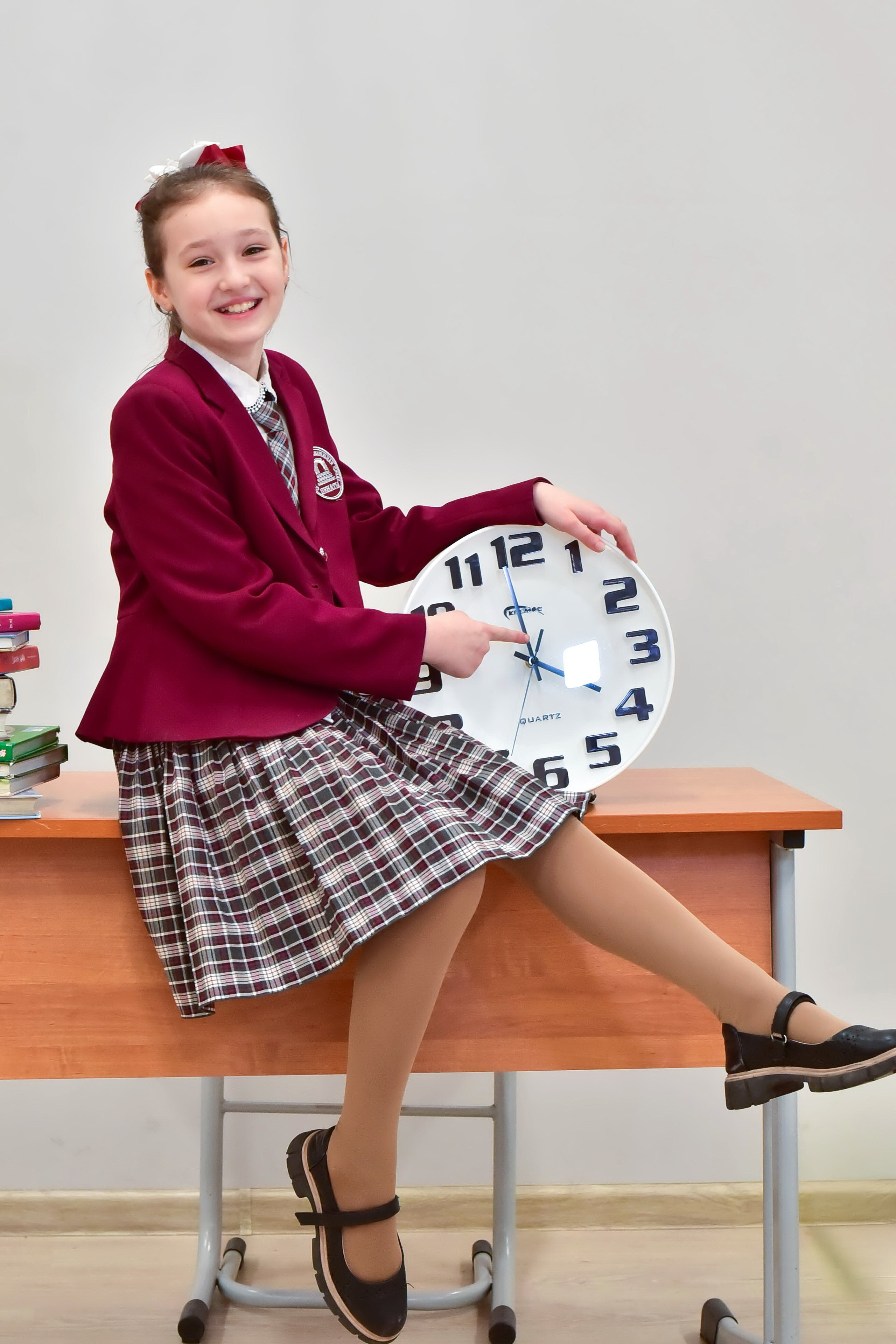 Фотоальбомы для средней и младшей школы. Стильные выпускные альбомы, детские фотосессии, сюжетные фотографии