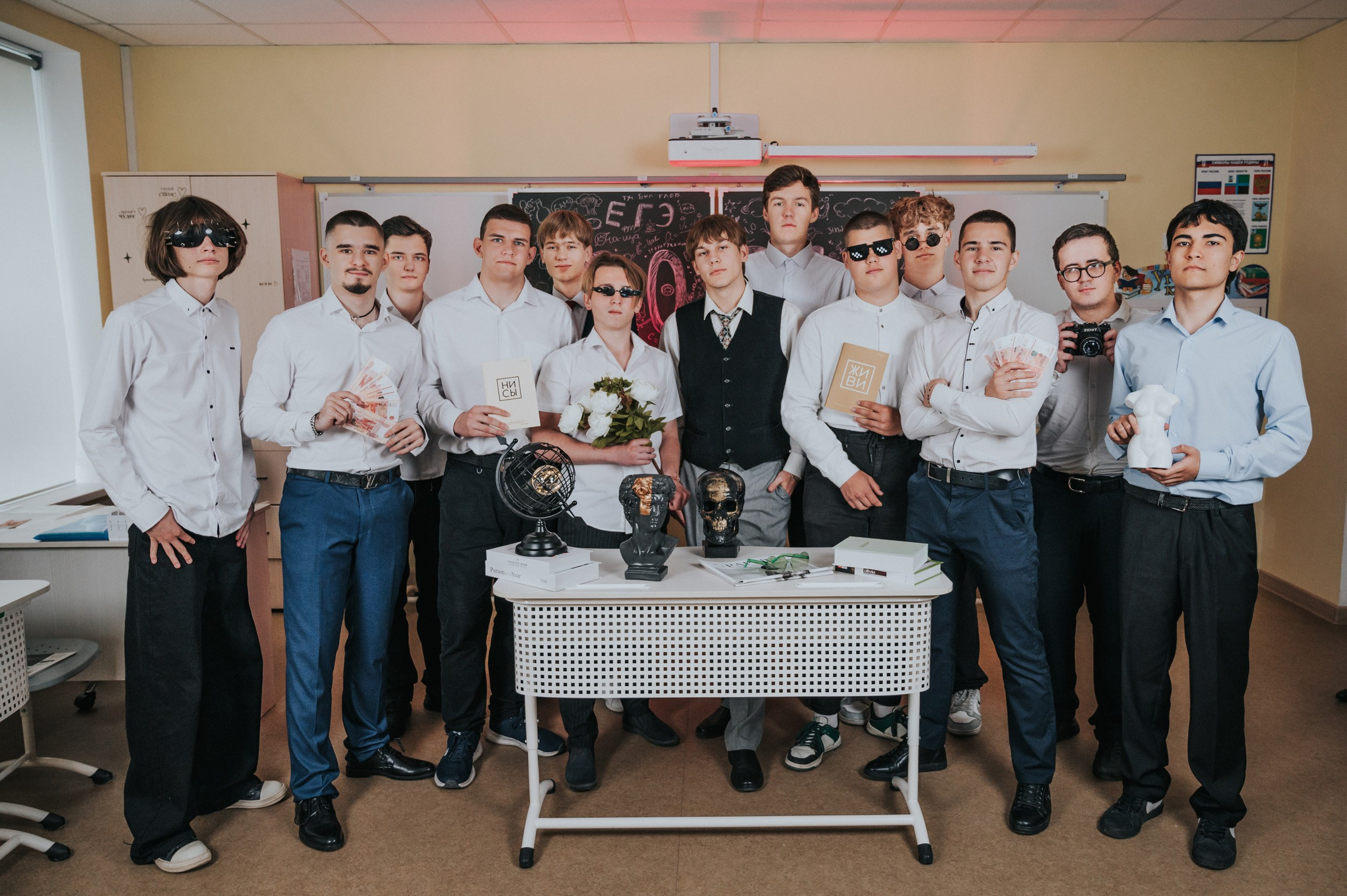 В школе. Выпускные альбомы и Школьный фотограф в Алексеевке, Бирюче, Красном
