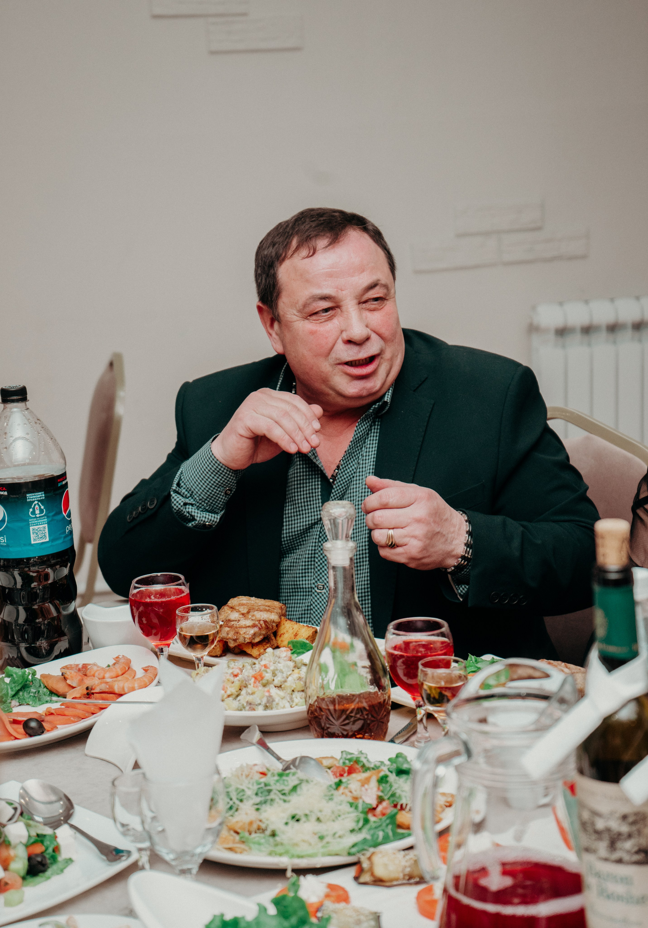 Фотографии с свадебного банкета Якова и Екатерины. Фотограф в Улан-Удэ. Свадебный фотограф в Улан-Удэ