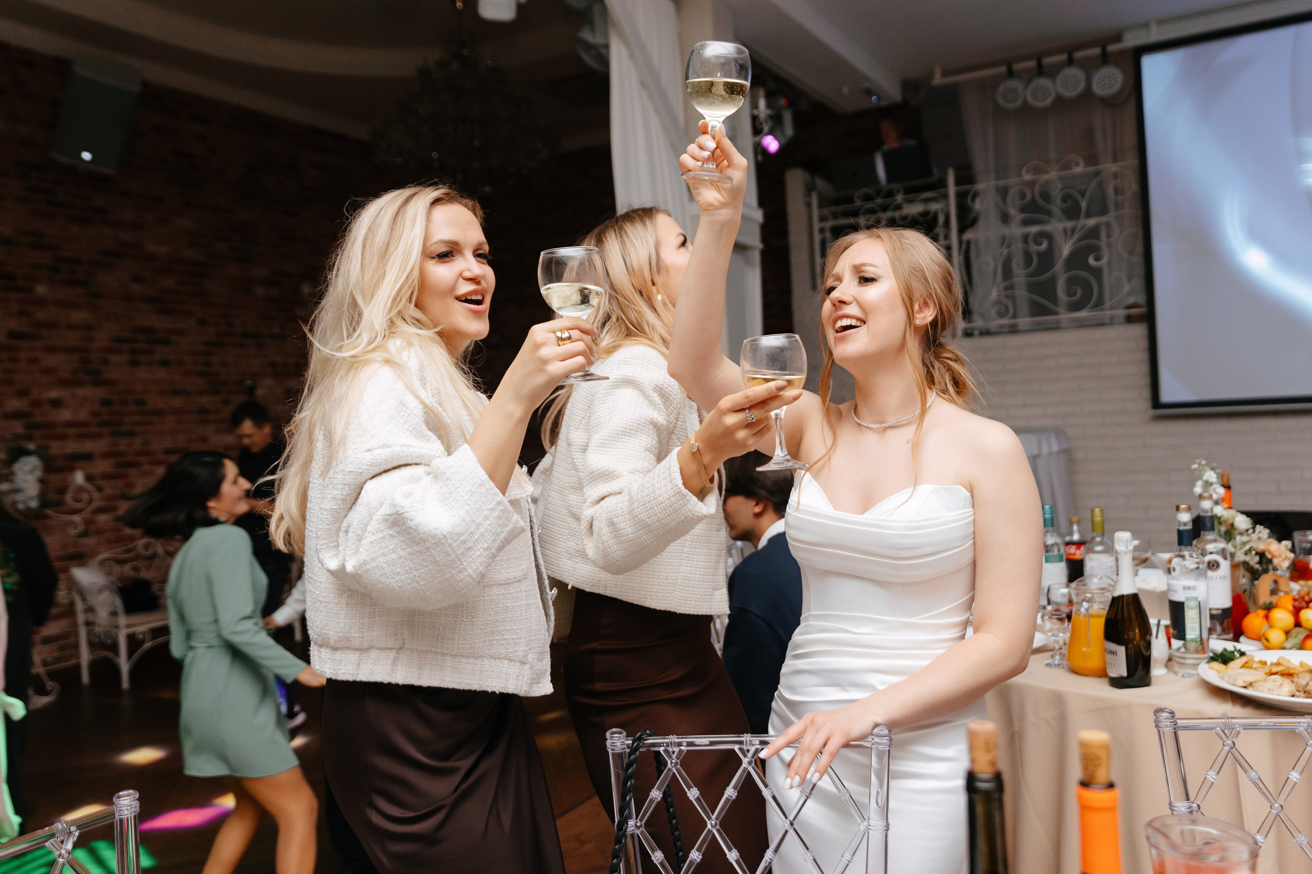 Свадебная фотосессия в Пушкине. Семейный и свадебный фотограф в Санкт-Петербурге и Москве