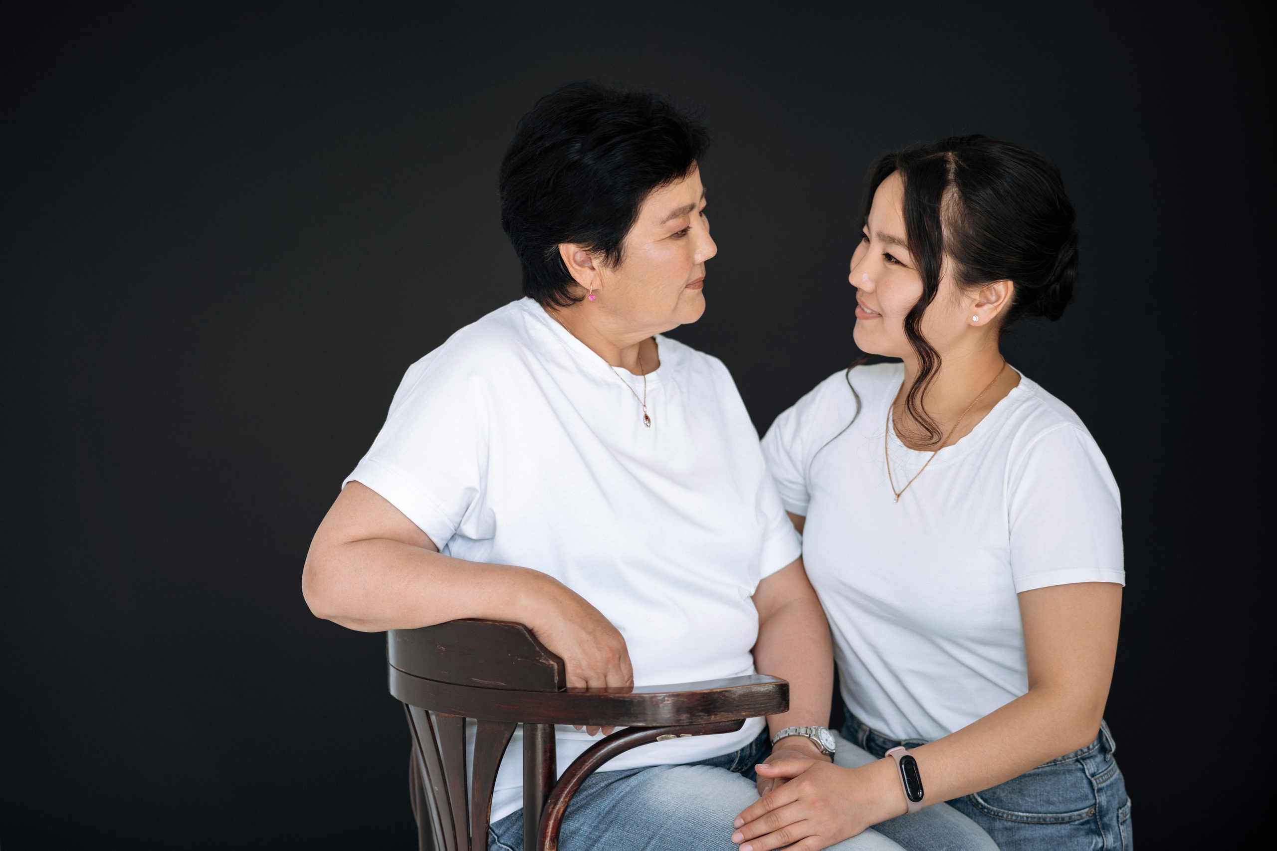 Валентина и Люда Галсановы. Фотограф Улан-Удэ