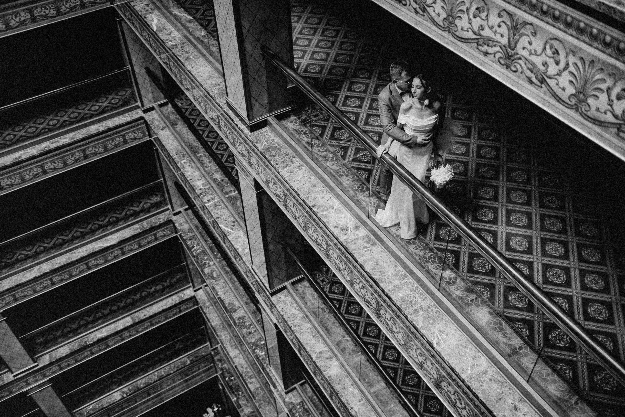 Свадебная осенняя фотосессия Ивана и Лидии в городе. Свадебный и репортажный фотограф в Ярославле и Санкт-Петербурге Роман Микрюков