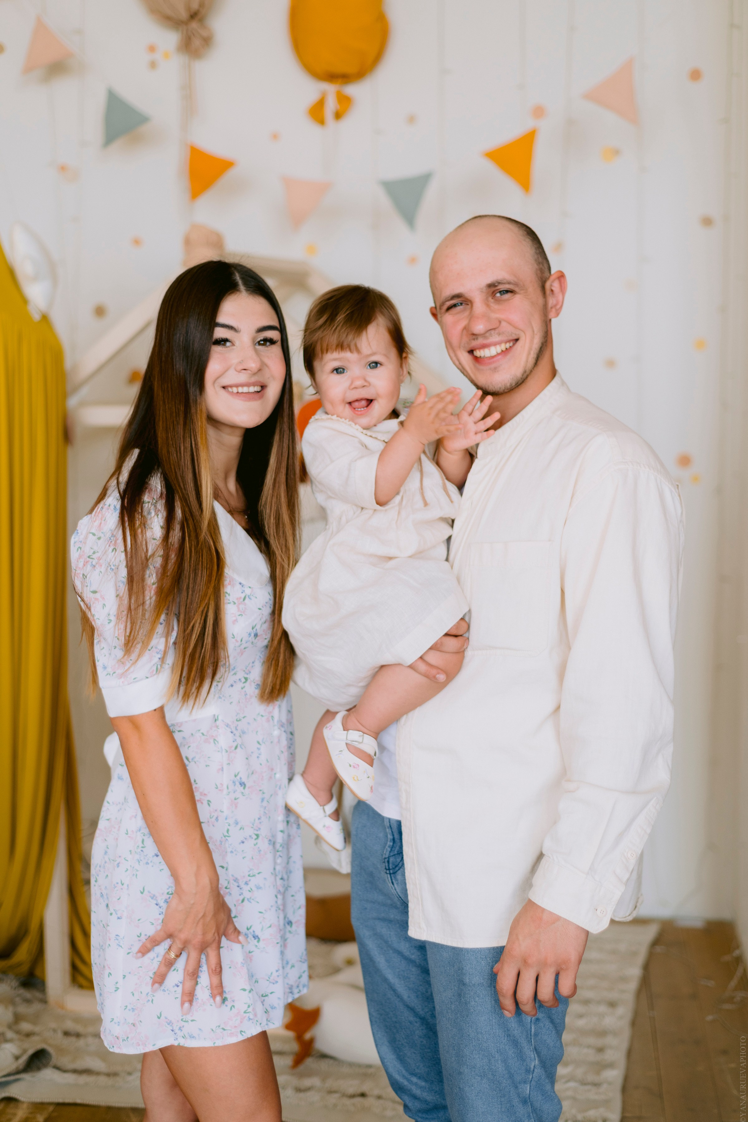 Ваша первая семейная фотосессия. Свадебный и контент- фотограф в Тольятти, Самаре, Москве Яна Уруева