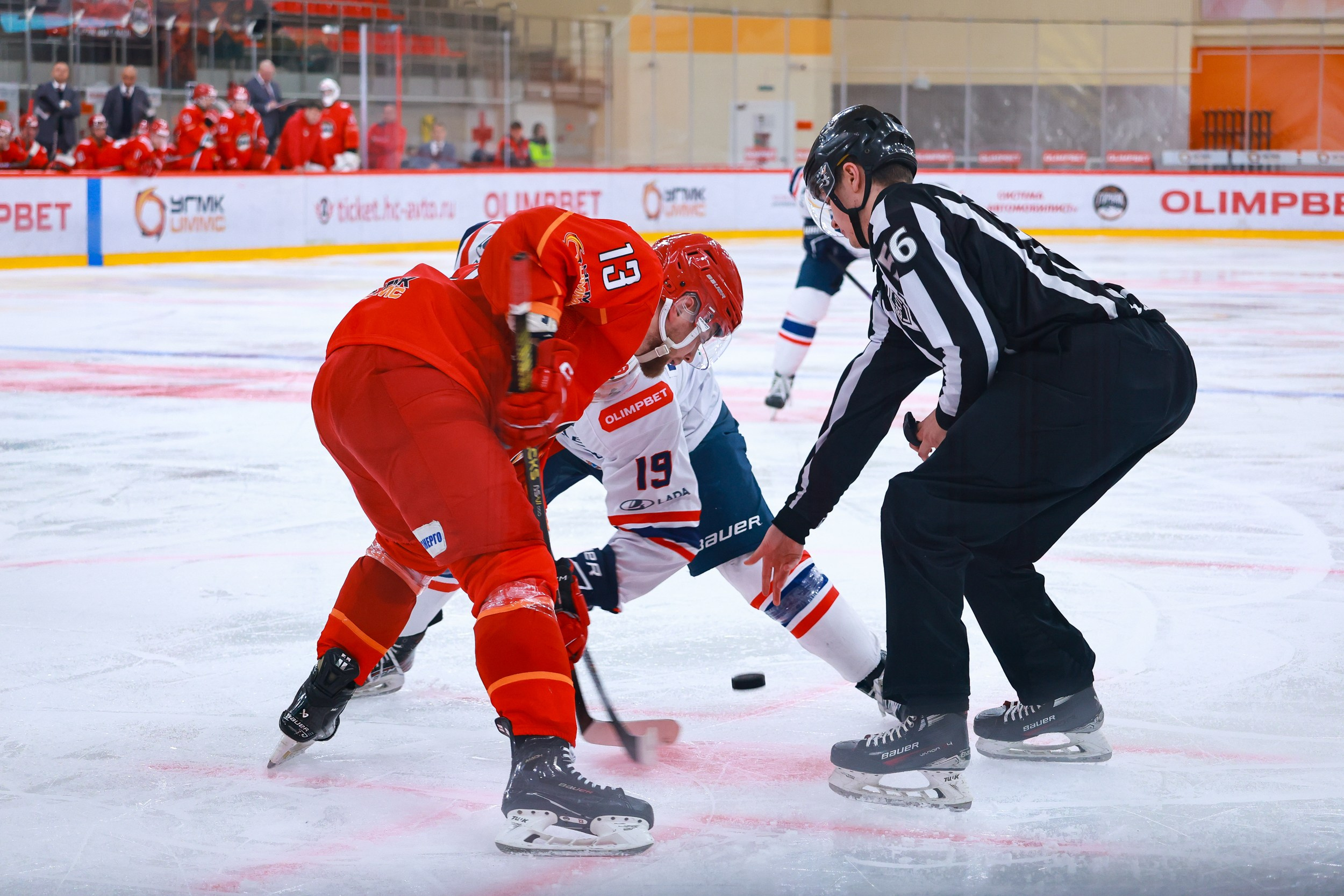 Хоккей. Спортивный и репортажный фотограф в Екатеринбурге Пустовая Аделя