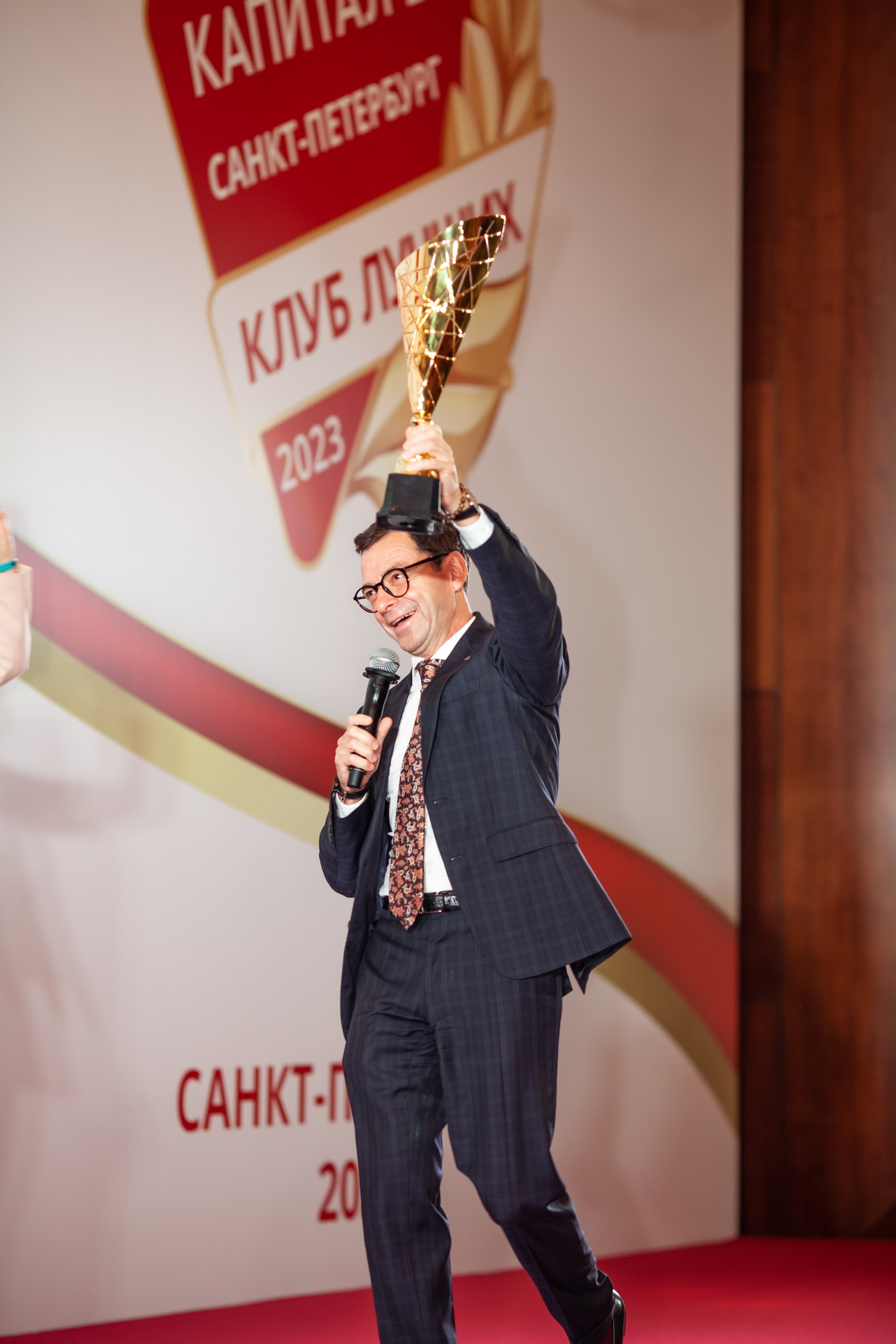 Капитал Life — Клуб Лучших в СПб. Двойняшки-фотографы Анна и Анастасия в Санкт-Петербурге