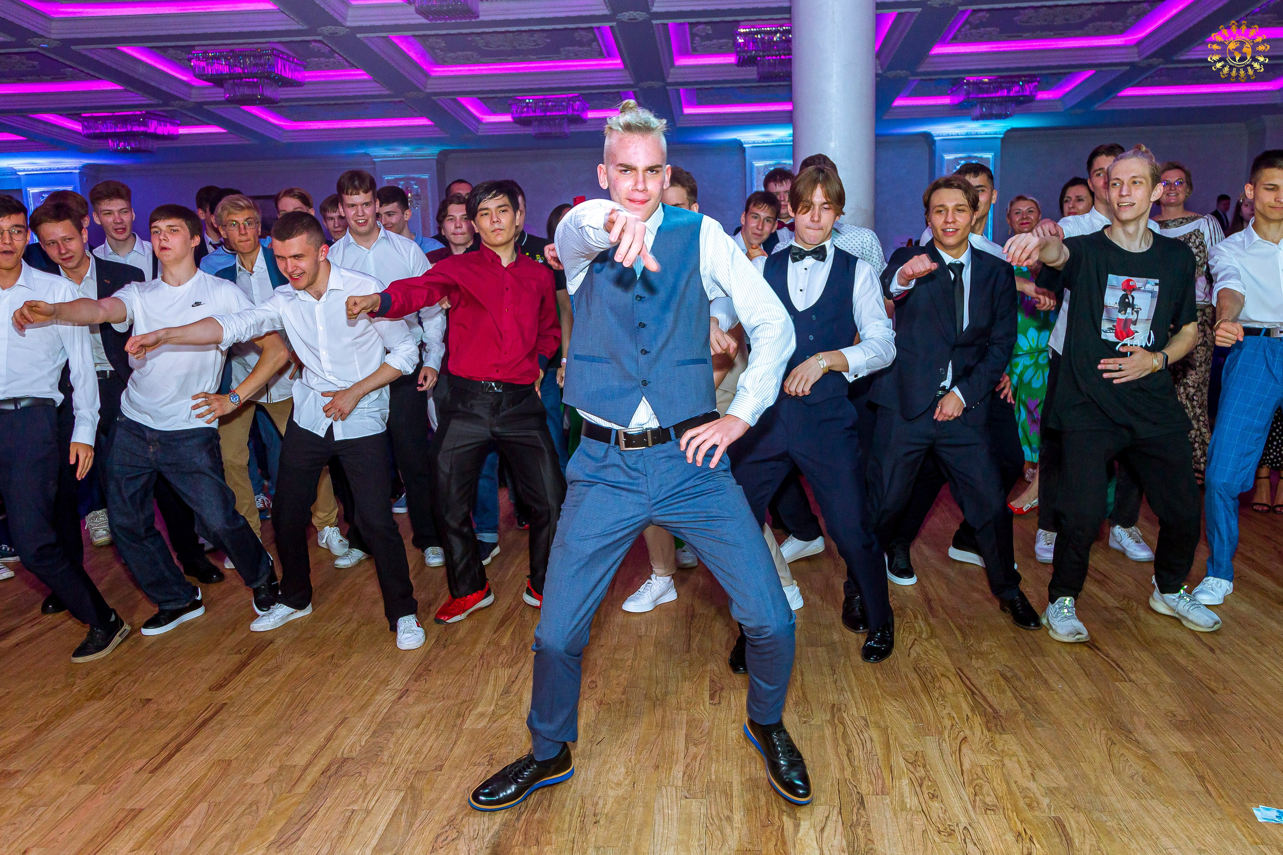 Выпускной 2023 (11-е классы) Triumph City Hall Москва. Репортажная съемка в Москве и области. Анималистика