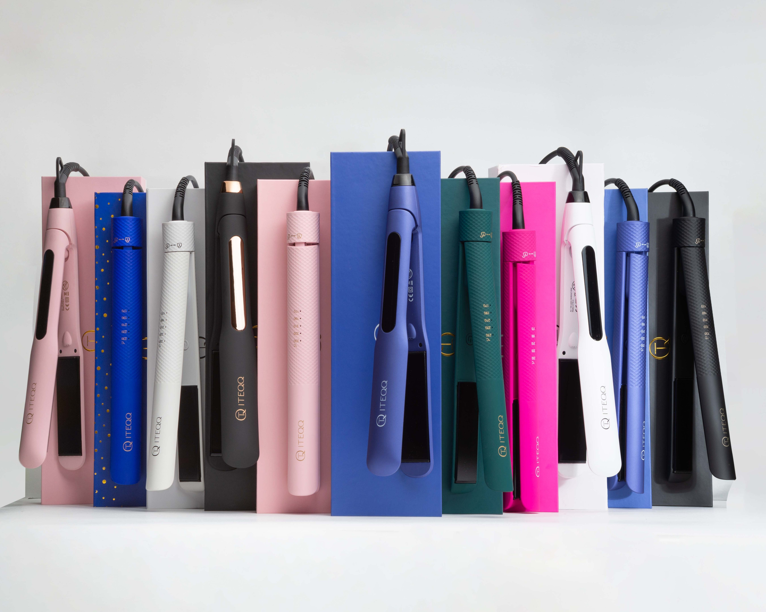 Каталог для ITEQQ. Коммерческий фотограф в Москве Билуши Василиса