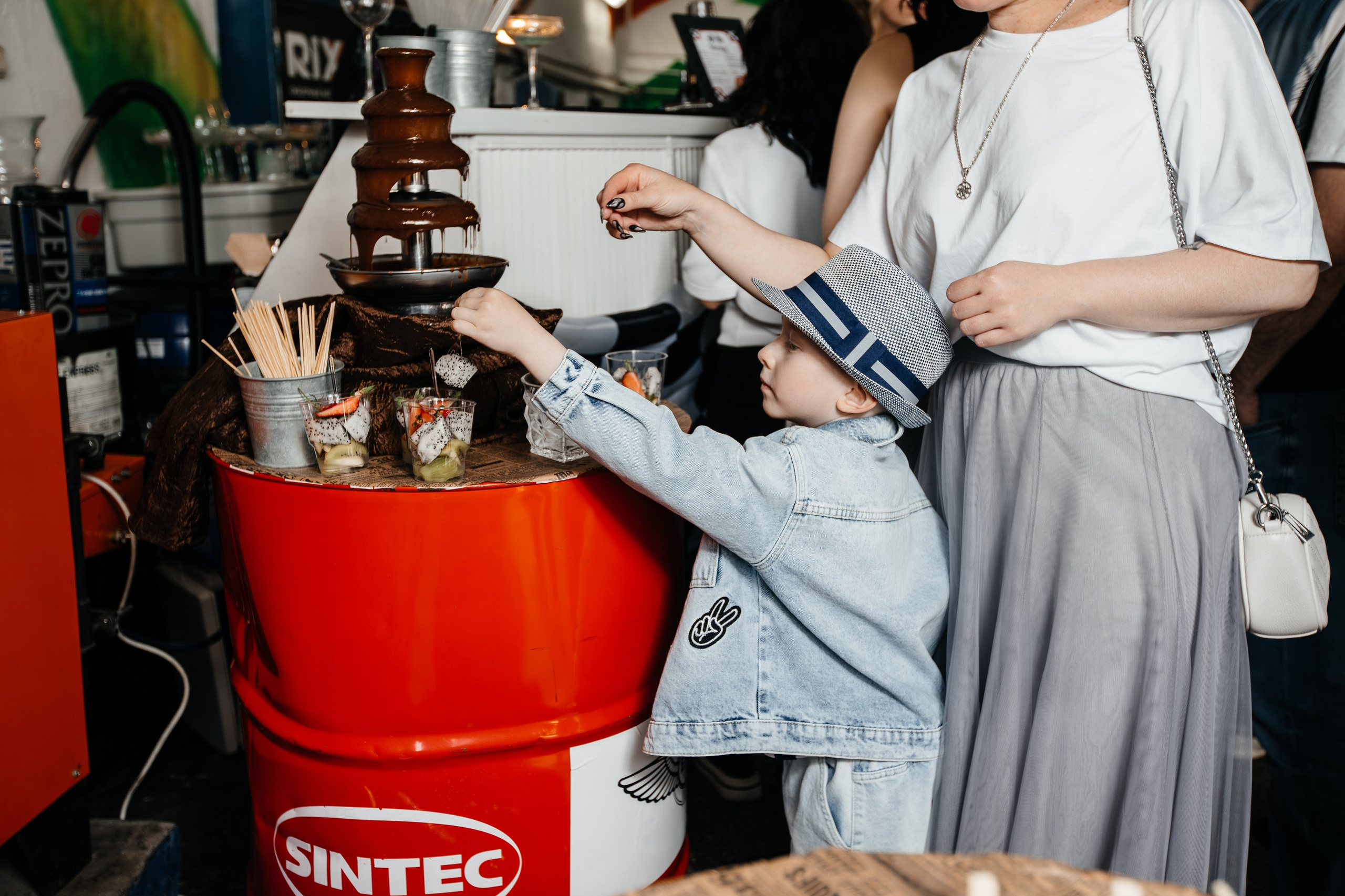 Анна & Евгений проект «Четыре свадьбы» на Пятнице. Свадебный фотограф Барнаул Алексей Павлов