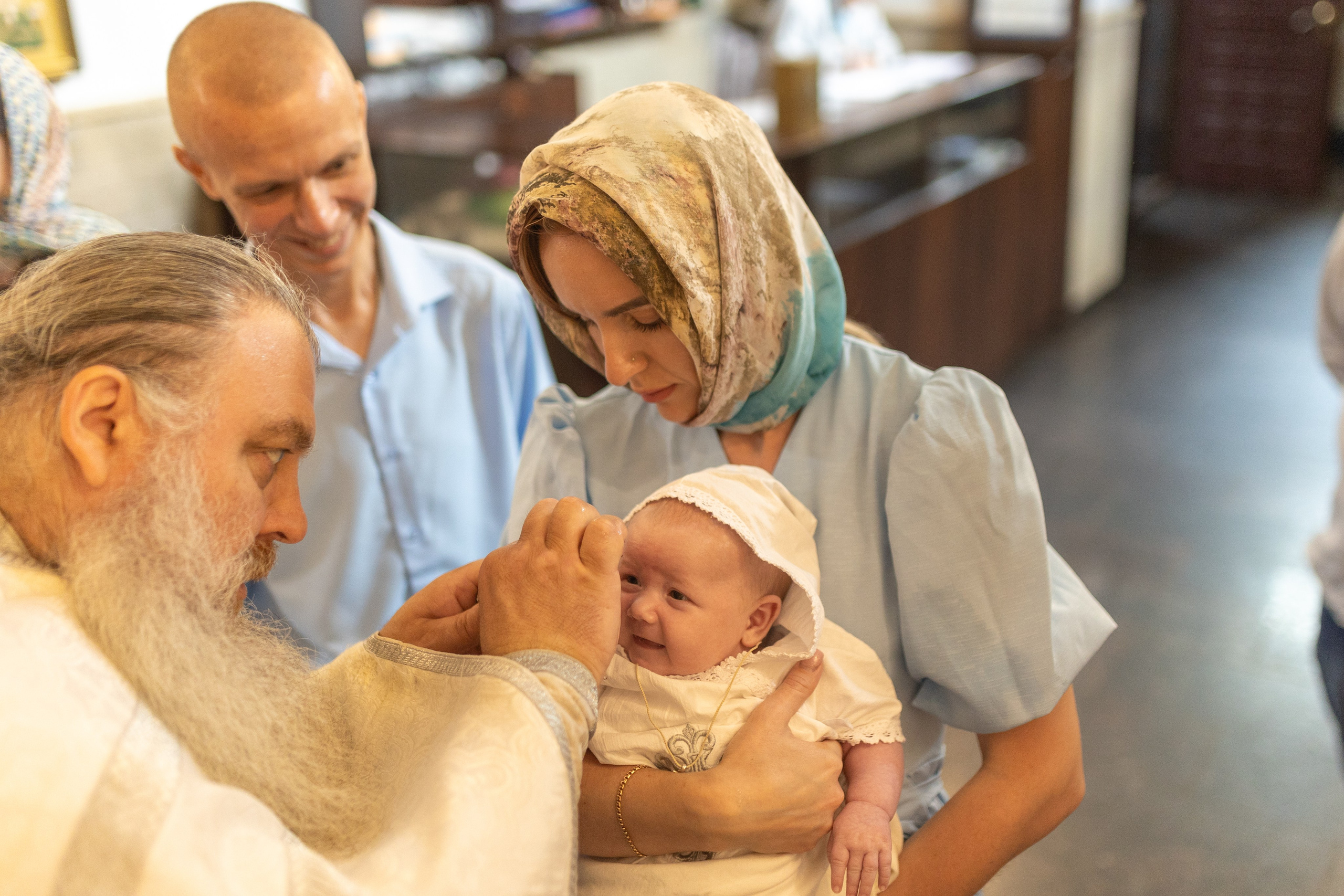 Крещение, Храм во имя Всемилостивого Спаса (на Звёздочке). Фотограф новорожденных. Детский и семейный фотограф Марьяна Юдина