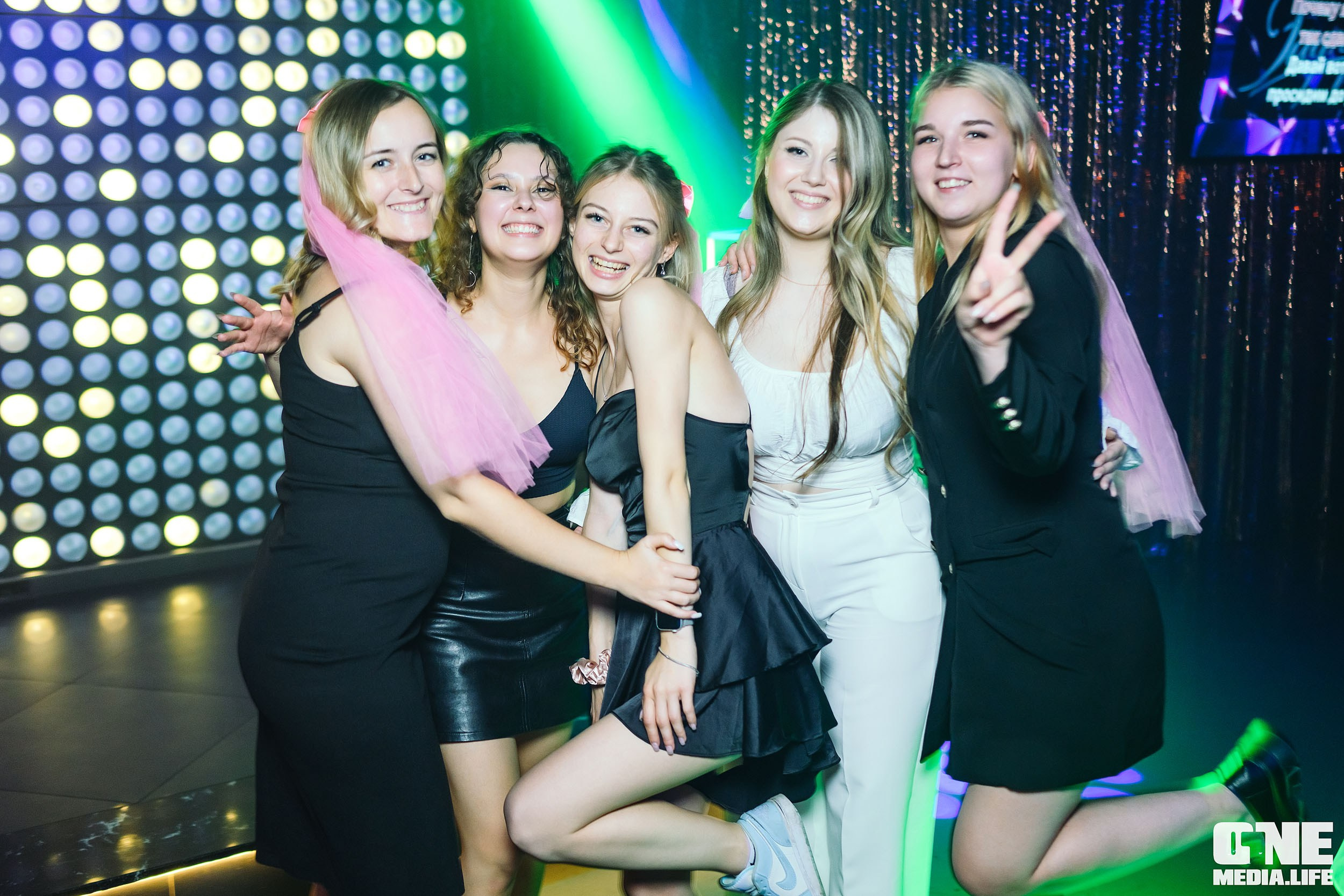 Фоторепортаж из караоке-клуба Эйфория. One Media Life: фоторепортажи, фотоотчеты с мероприятий и заведений