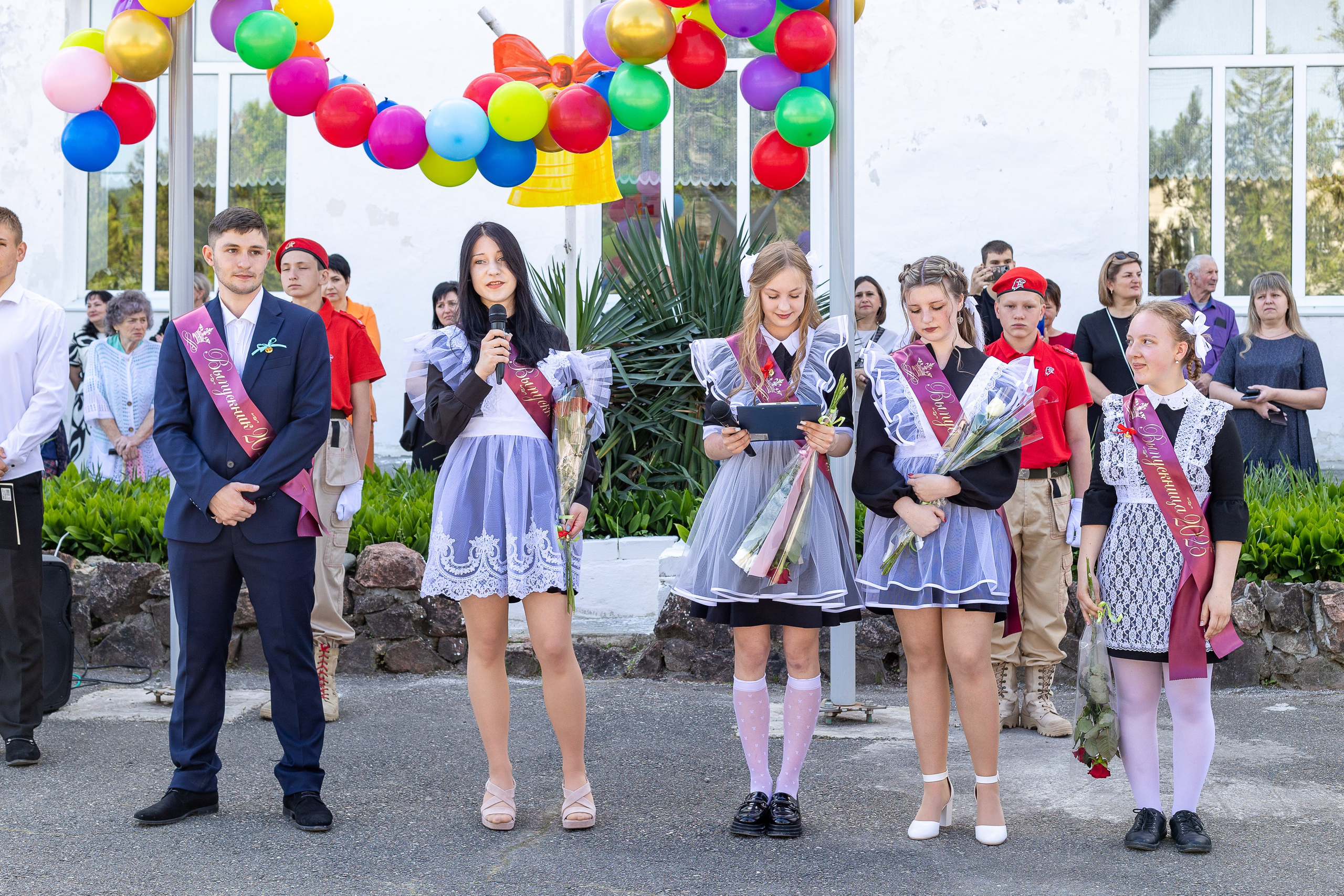 Последний звонок. Выпускные альбомы Майкоп, Краснодар Елена Золотарева