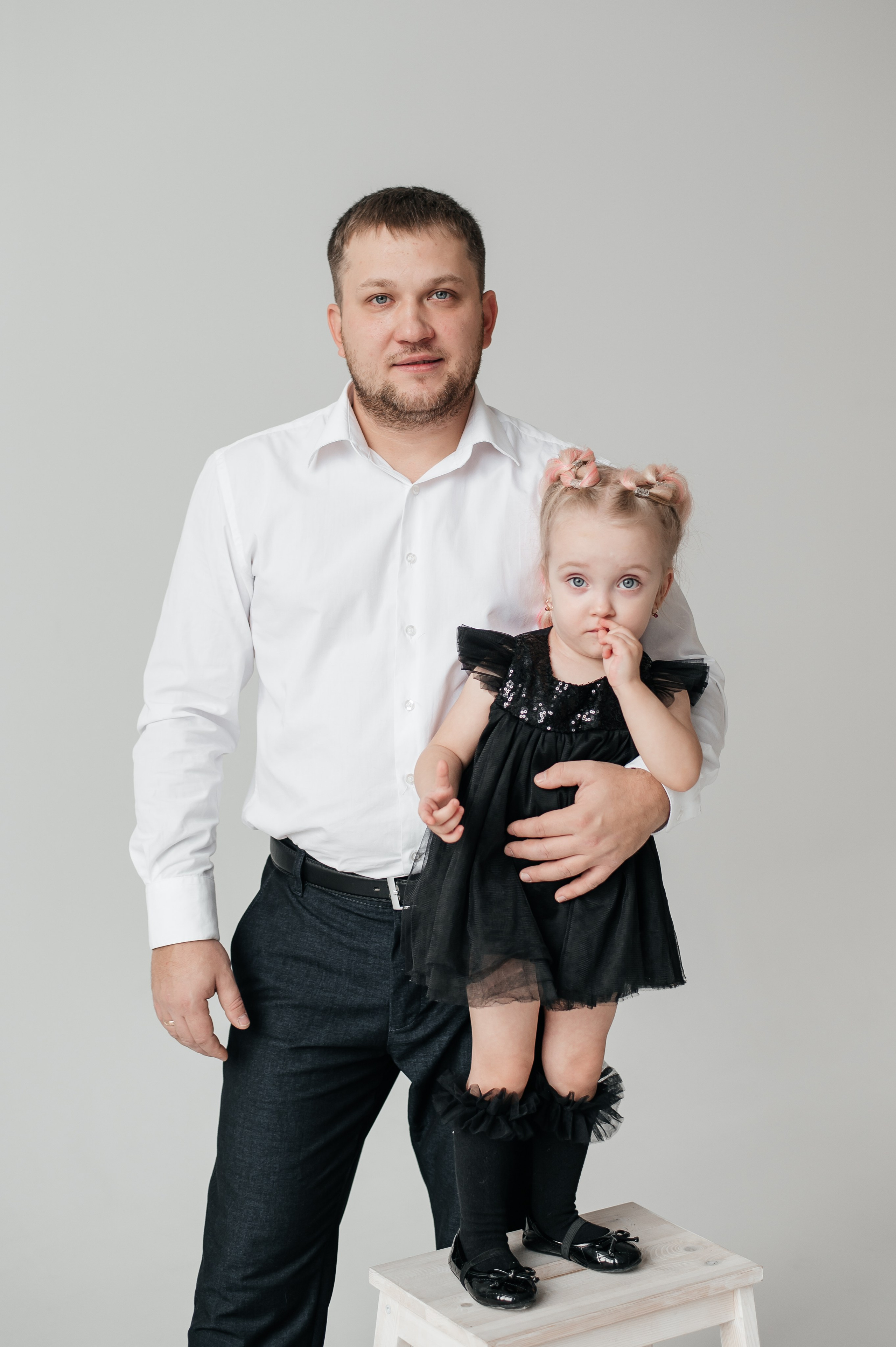 Смотреть в одну сторону. Свадебный и семейный фотограф в Красноярске Виктория Тимонина