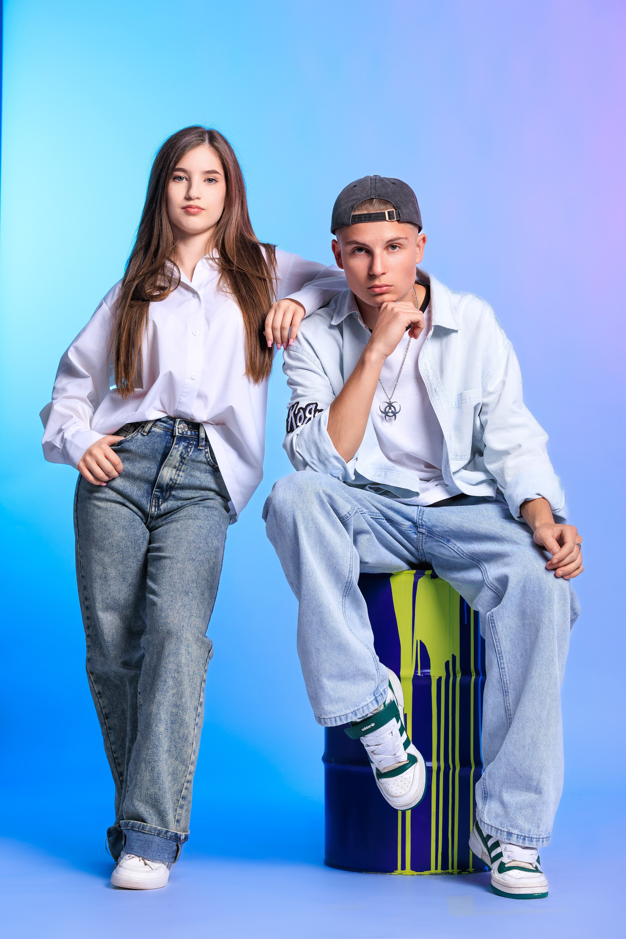 Смотреть фотки в фотостудии. Выпускные альбомы Геленджик, Новороссийск, Краснодар, Туапсе