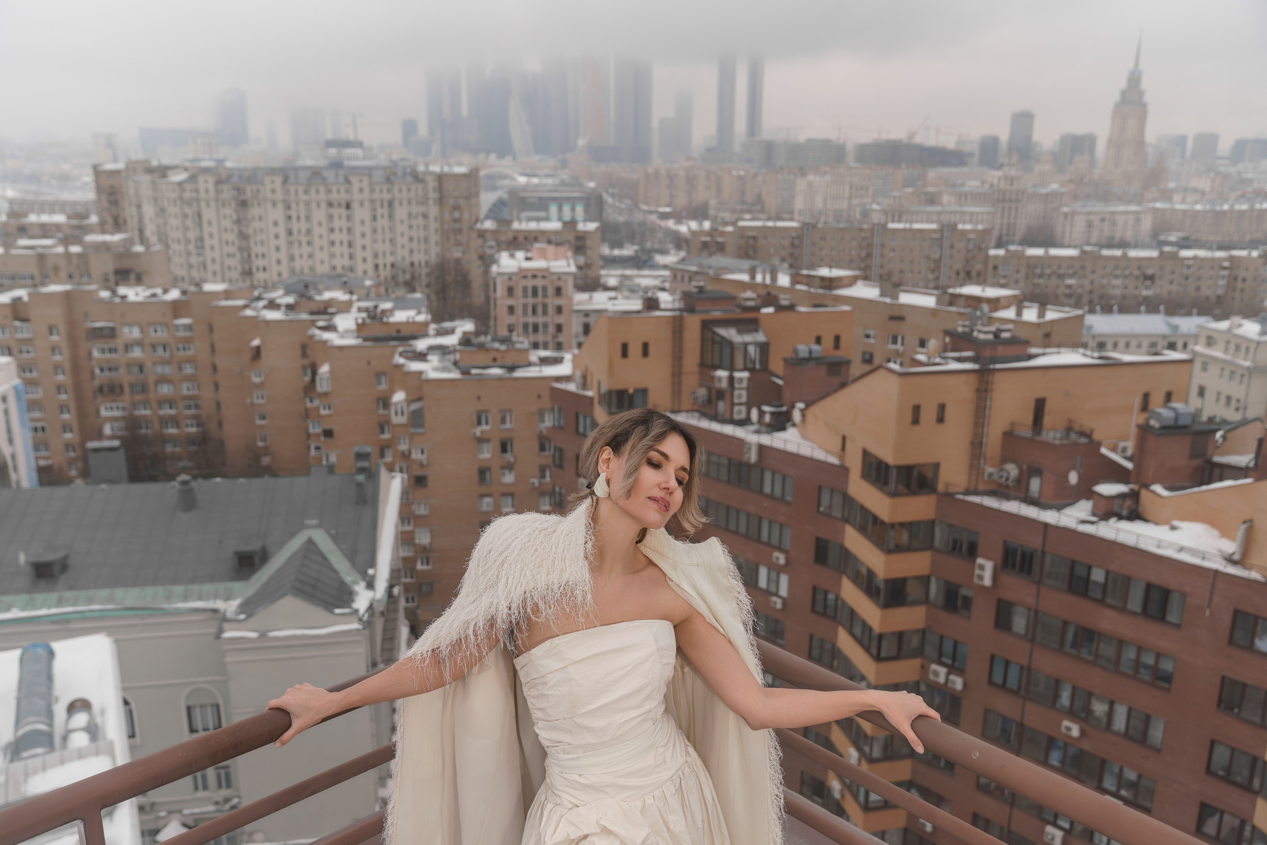 Съёмки на крыше в Москве. Фотограф Айгуль Вишня, съёмка в Москве и Санкт-Петербурге