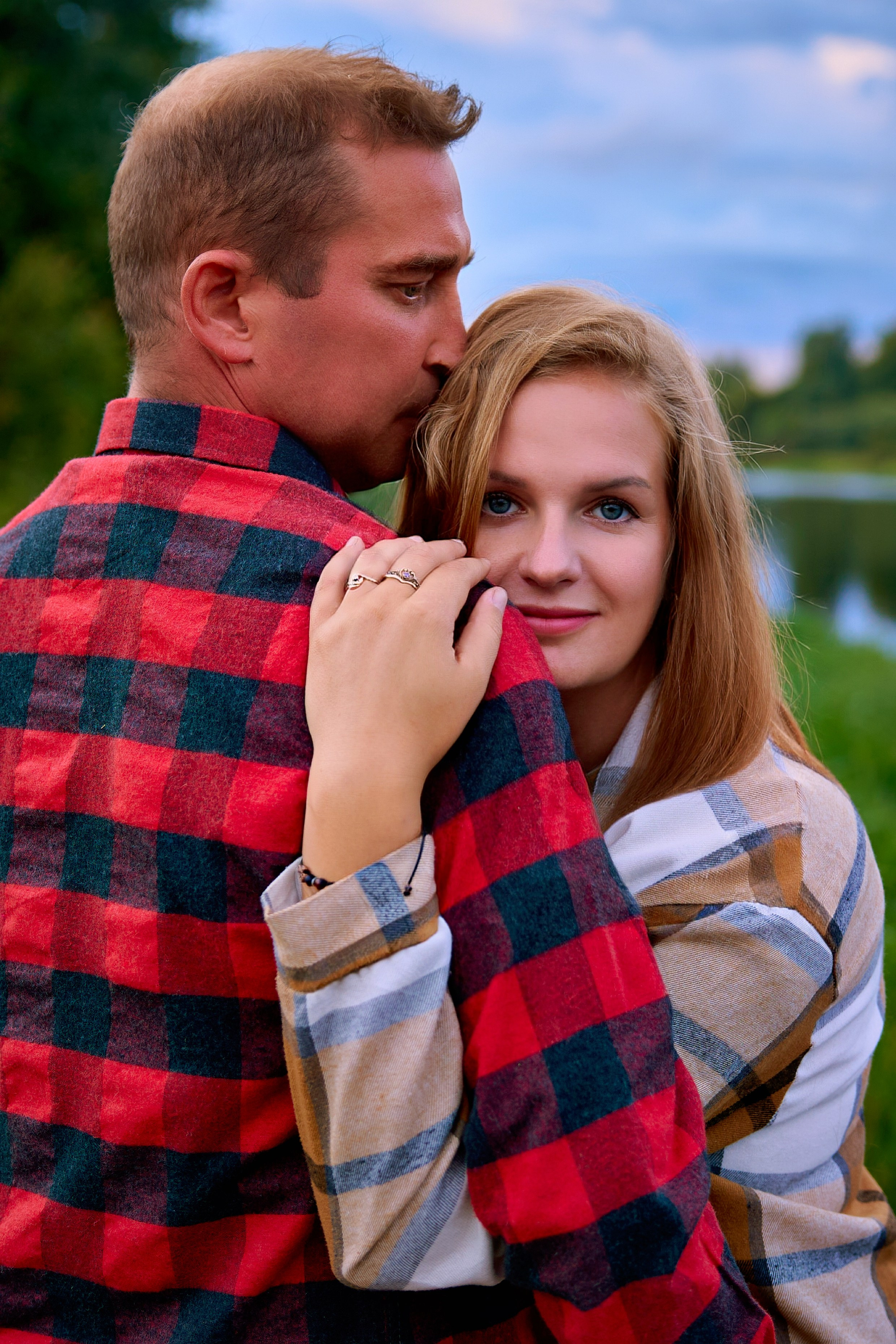 Лав-стори. У костра. Алексей и Евгения. Фотограф Люся Воробьева