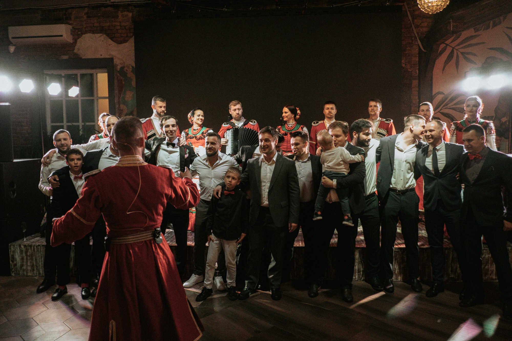 Позовем всех?. Свадебный фотограф Александра Тюлякова