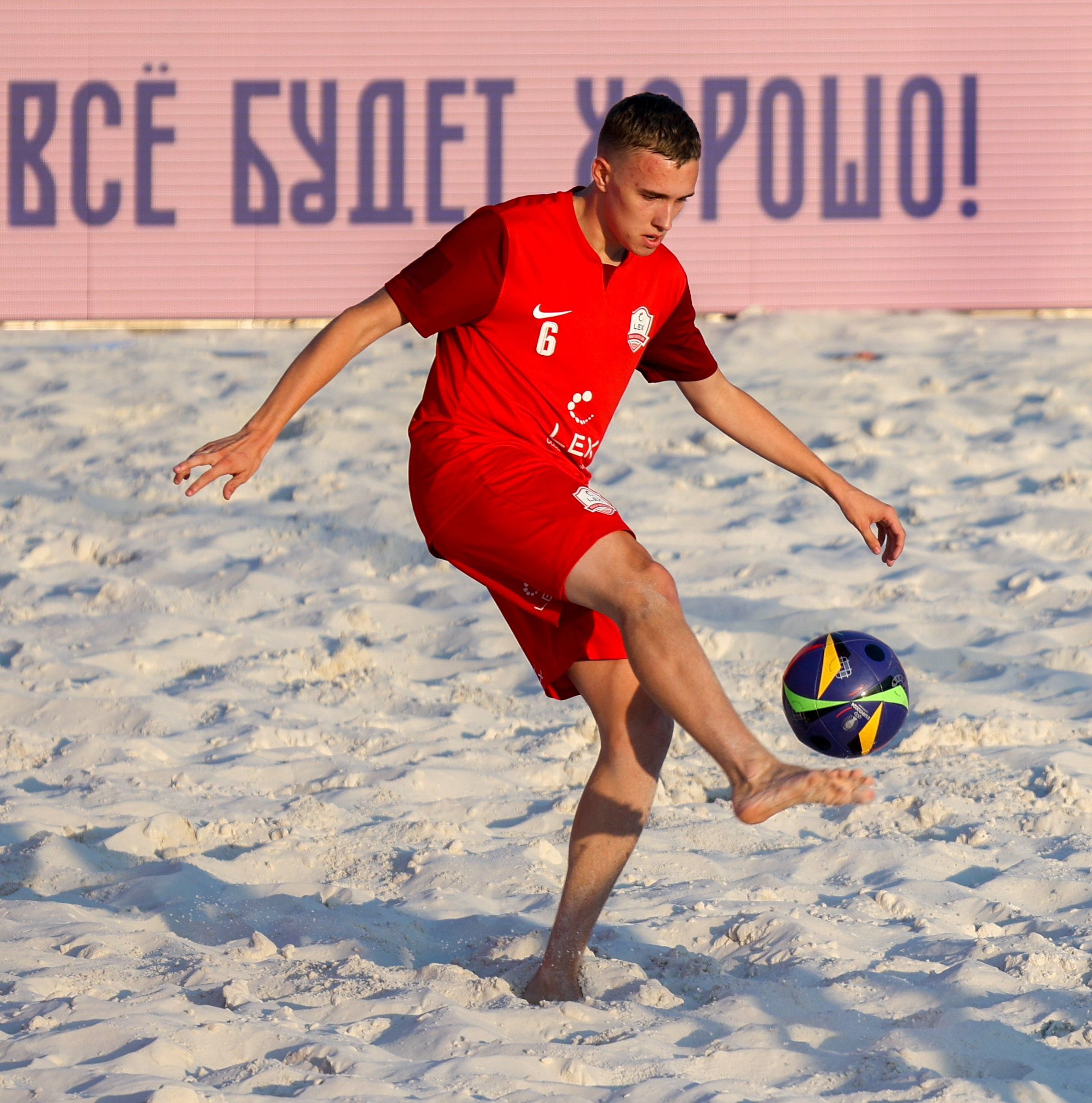 Пляжный футбол. Фотограф Дмитрий Алексеев
