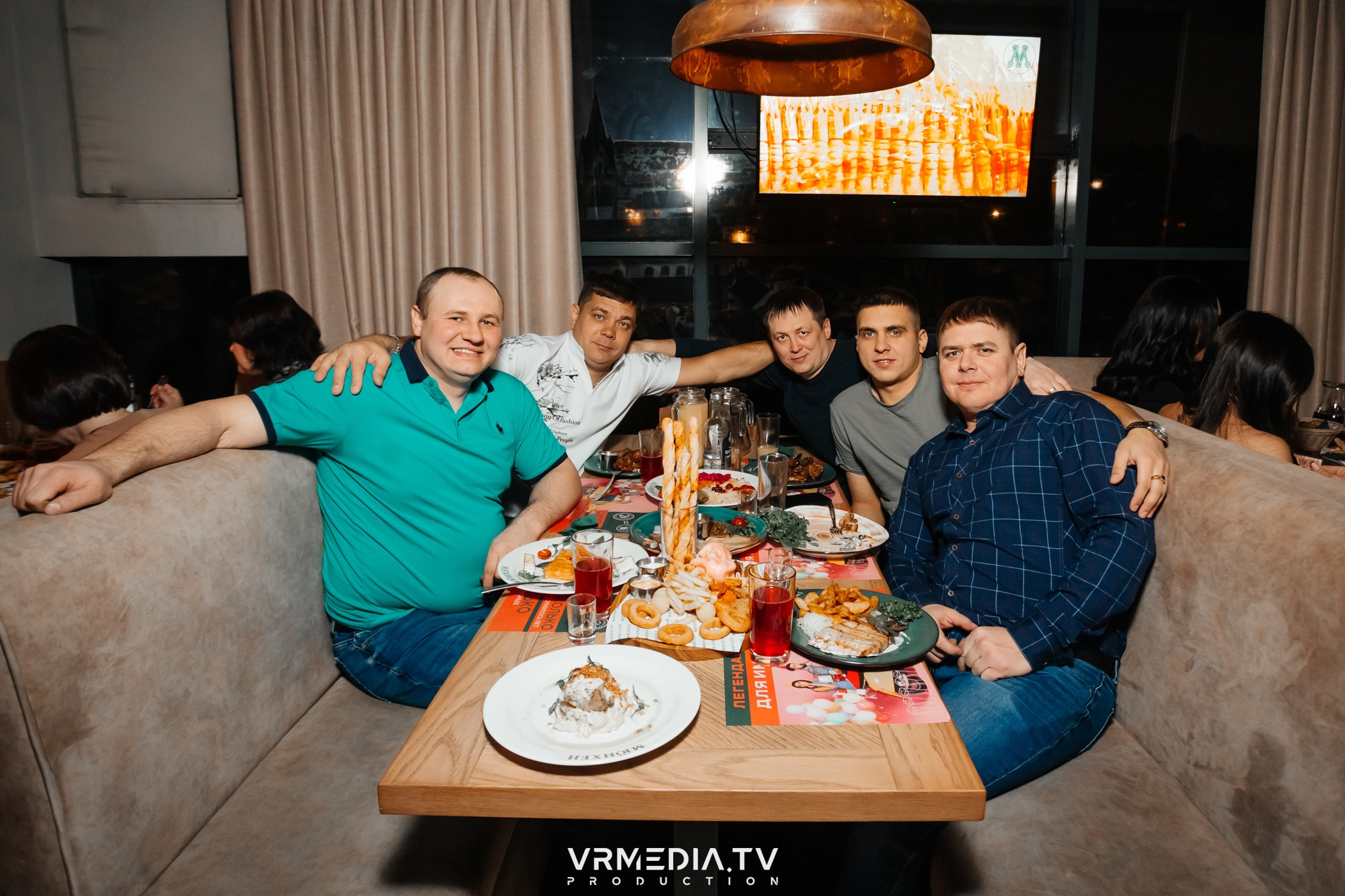 Новогодний вечер в ресторане «Мюнхен»