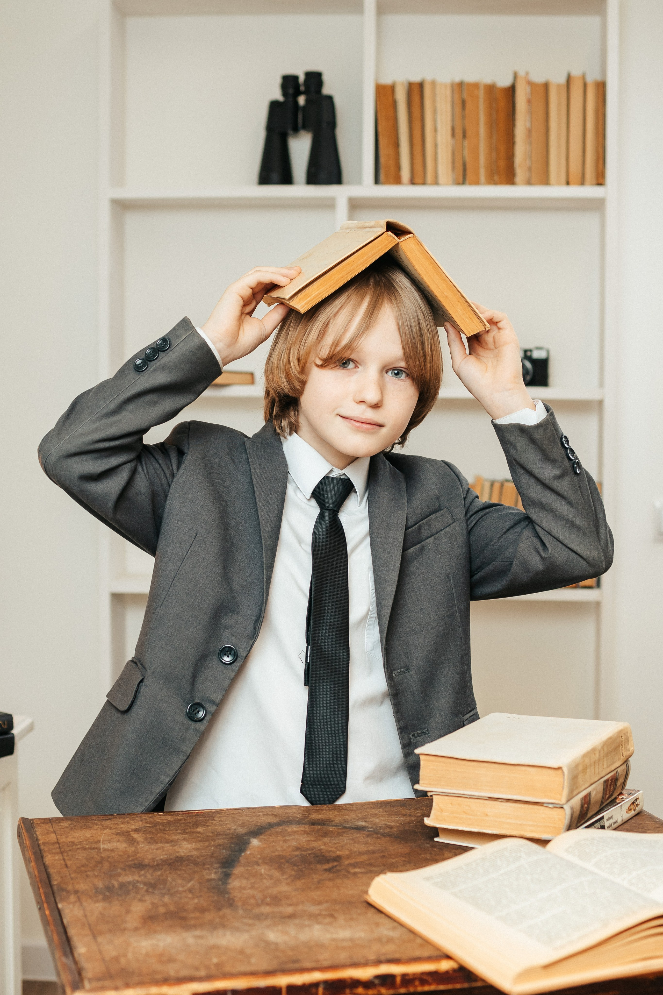 Студия школьной фотографии. Фотостудия выпускных альбомов в Твери. Студия школьной фотографии в Твери. Выпускные альбомы в Твери