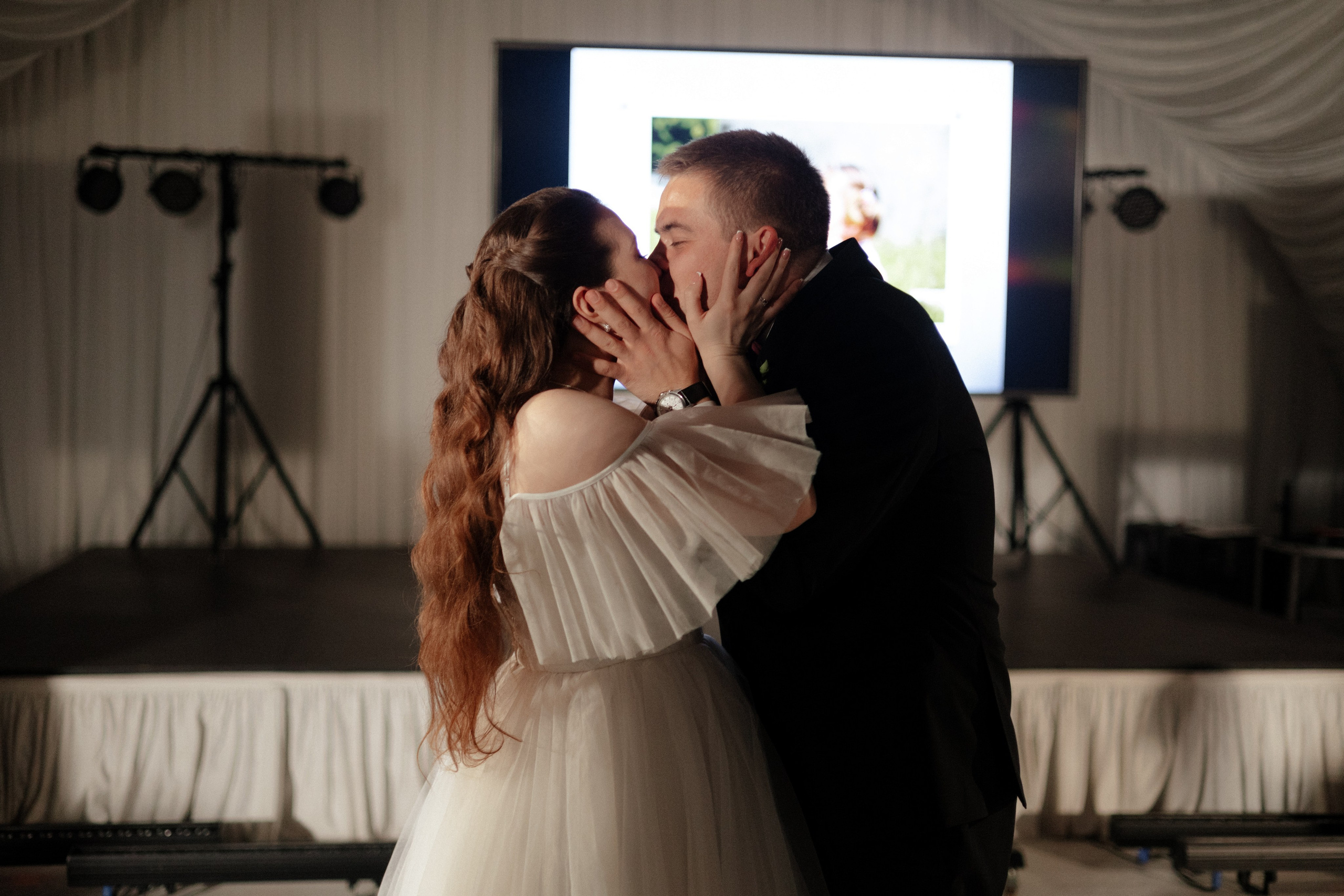 Аня и Саша. Свадьба в Юдино парк. Свадебный и портретный фотограф в Москве Анастасия Масюк